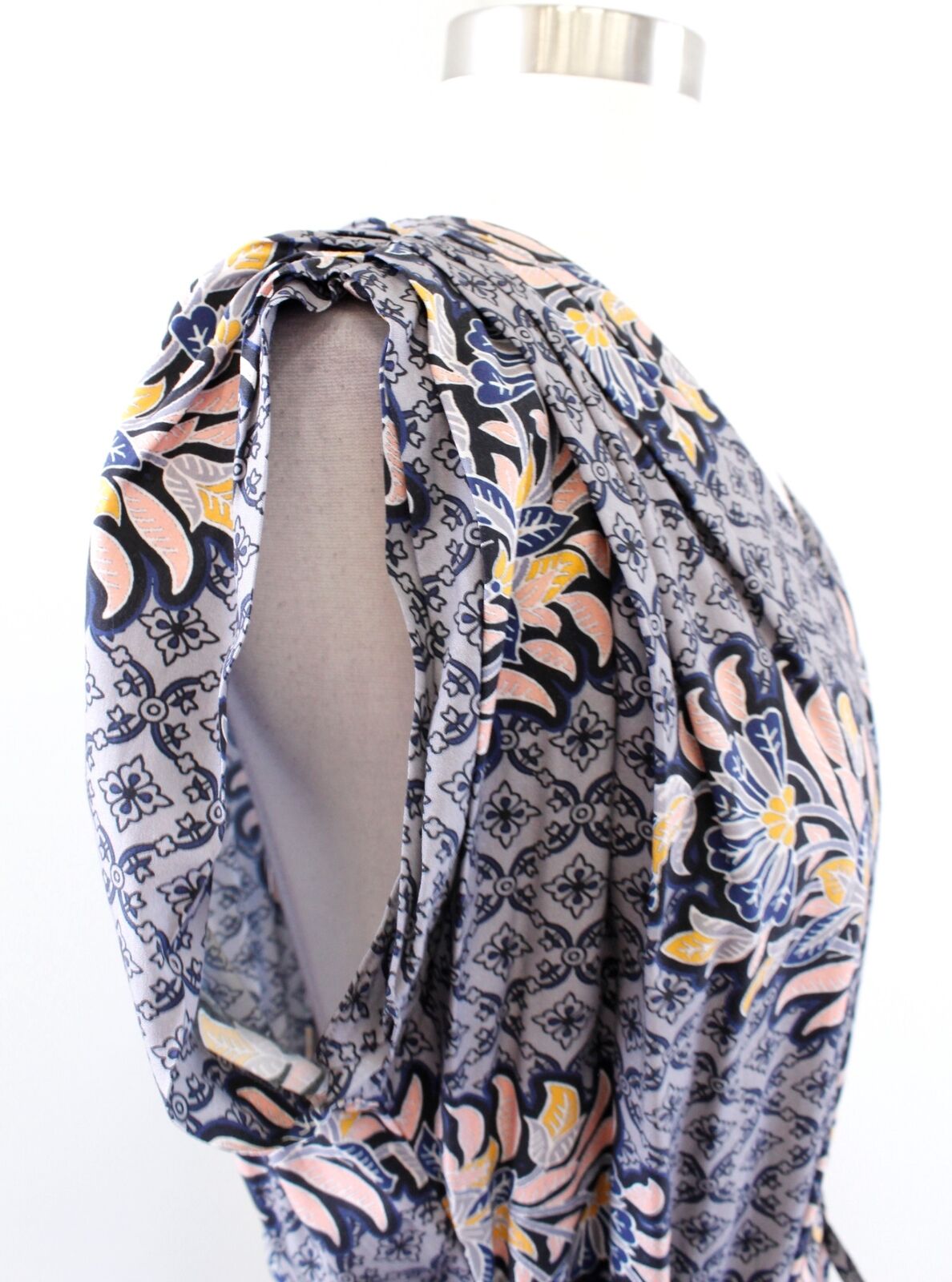 The Odells Gray Floral Print V Neck Tie Waist Shift Dress Size S Geometric