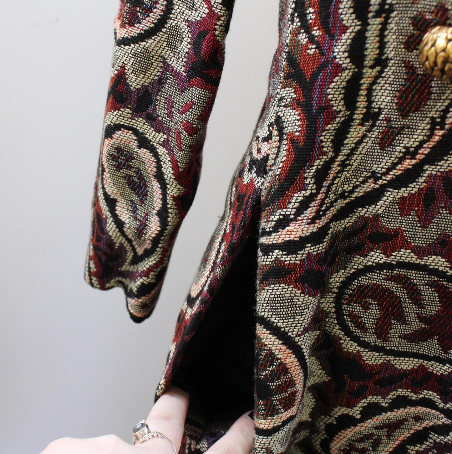 Vtg 60s Paisley Tapestry Coat Womens S ? Multicolor Belted Chain Waist Jacquard
