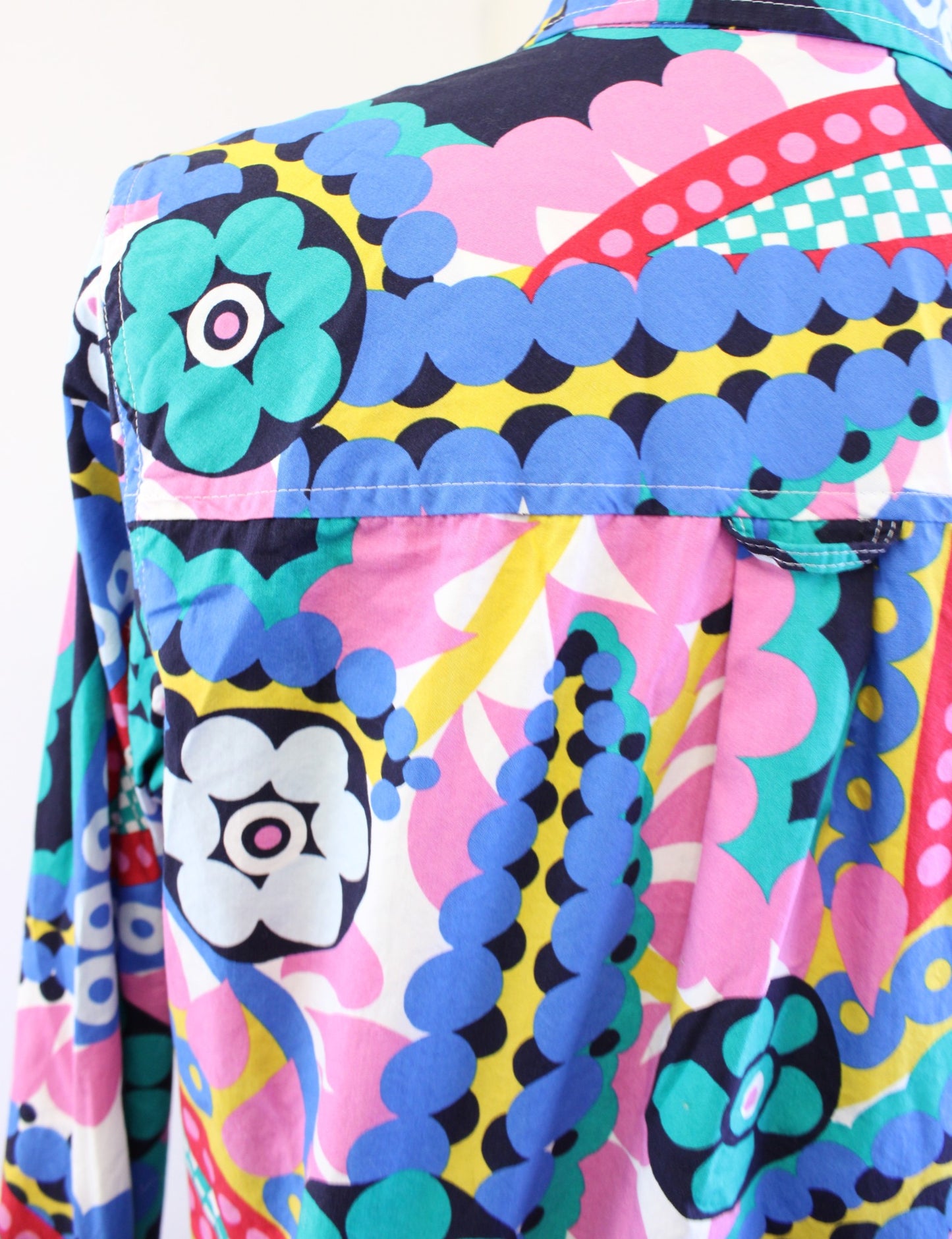 J Crew Classic Boy Fit Shirt in Ratti Kaleidoscope Print Size 6 Abstract Blouse Long Sleeve