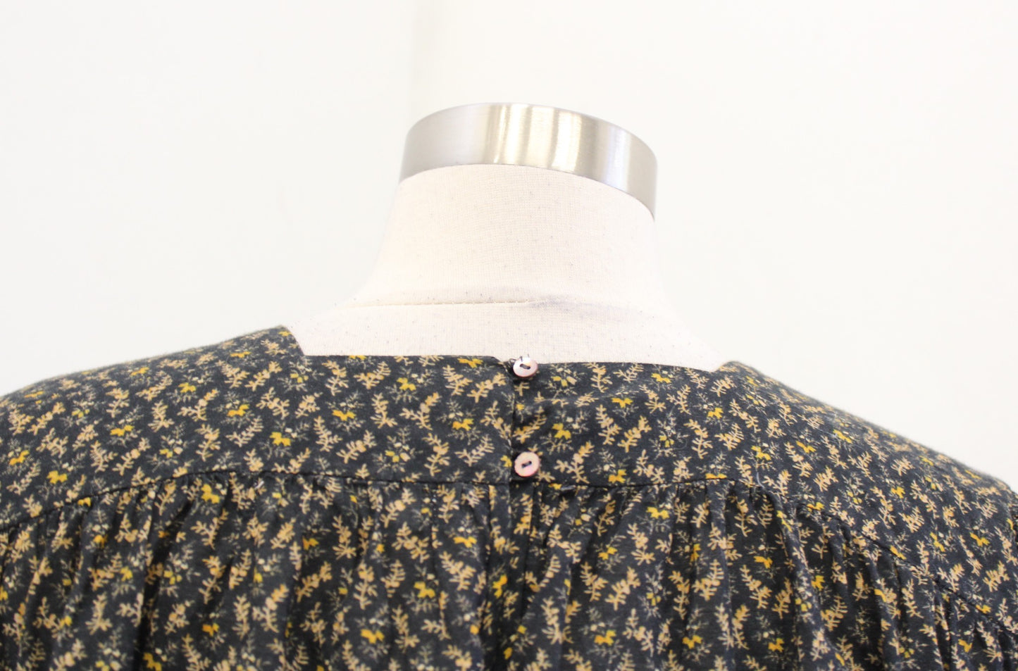 Doen Buttercup Black Winter Ditsy Floral Print Mini Peasant Shift Dress Size S