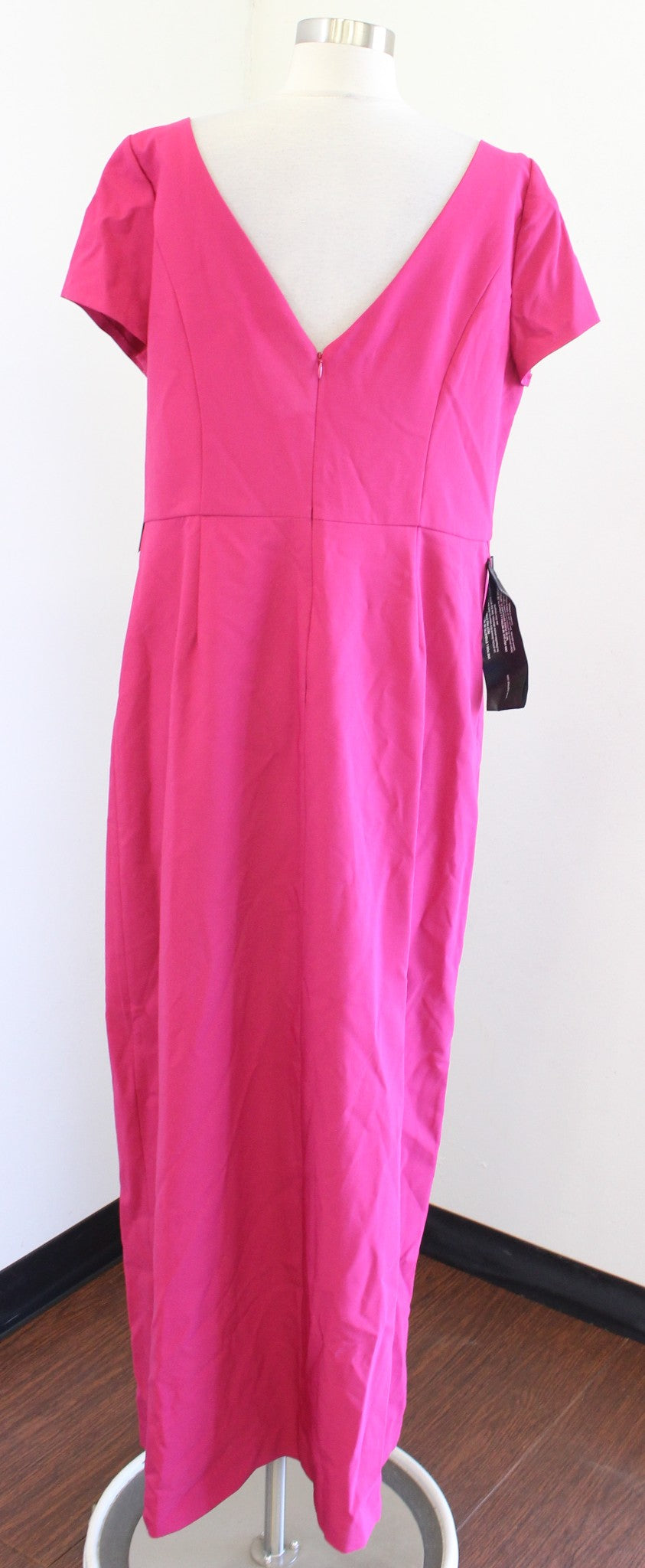 NWT Kay Unger Franca Ruffle Column Gown in Sangria Size 16 Stretch Crepe Formal