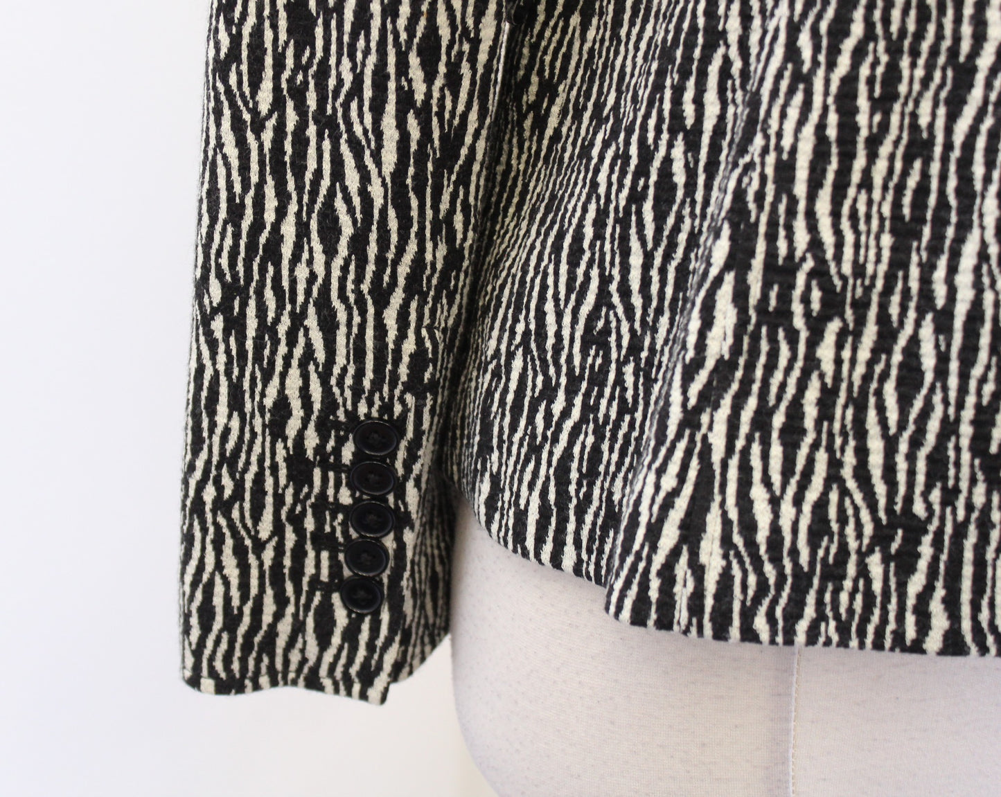 Teri Jon Black Off White Zebra Print 3D Textured Ruffle Blazer Jacket Sz 6 Wool