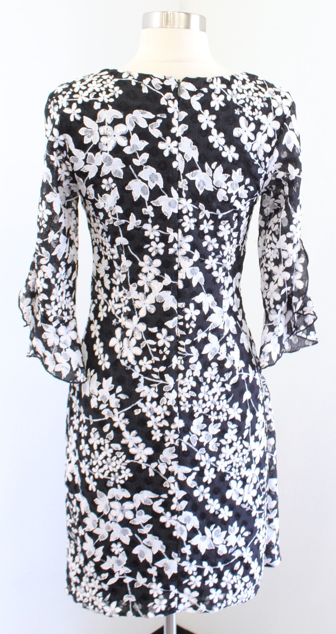 Karl Lagerfeld Black White Peach Floral Lace Ruffle Sleeve V Neck Dress Size 0