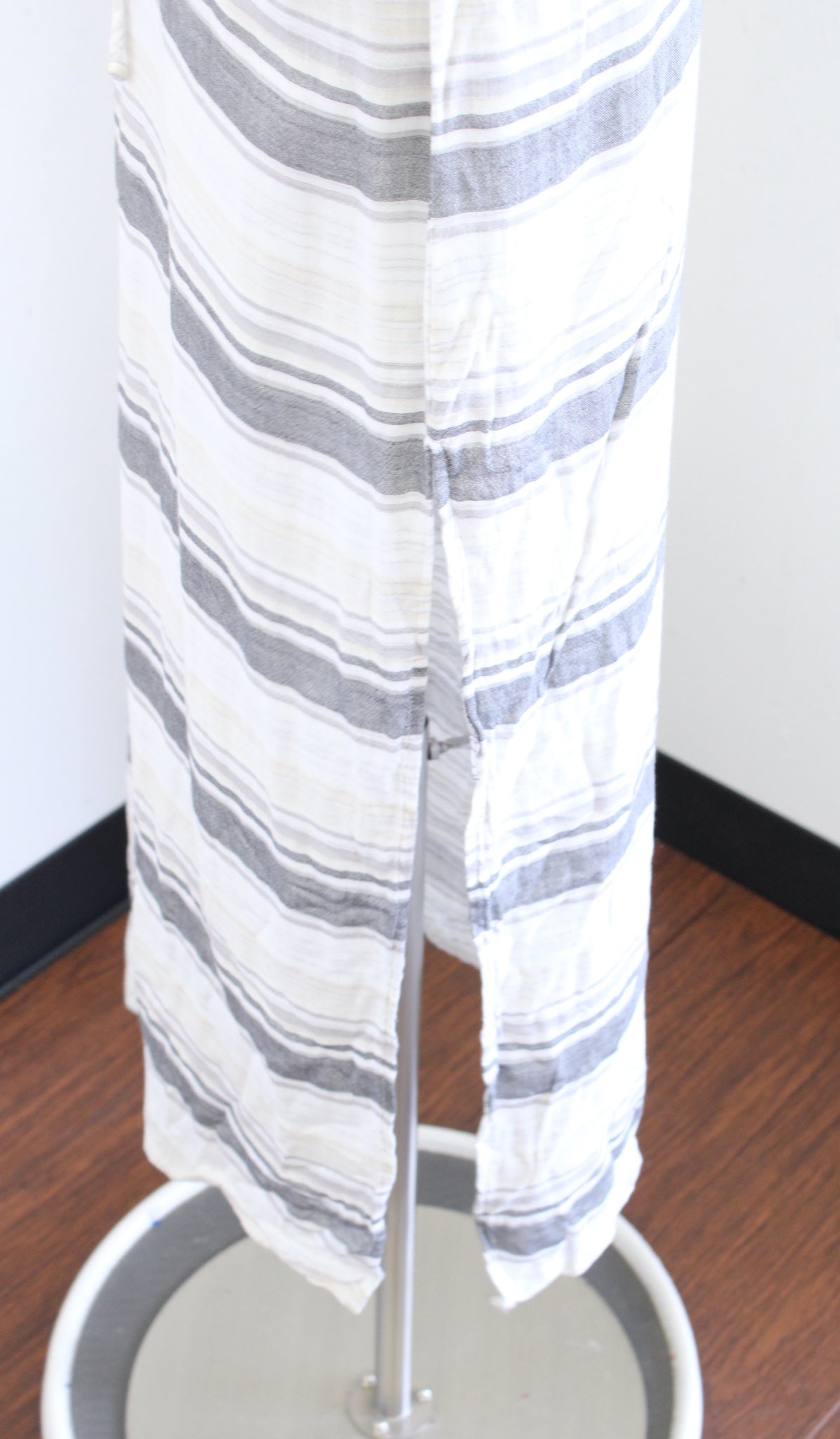 Cloth and Stone Gray Beige White Striped Racerback Maxi Dress Size XS Tie Waist
