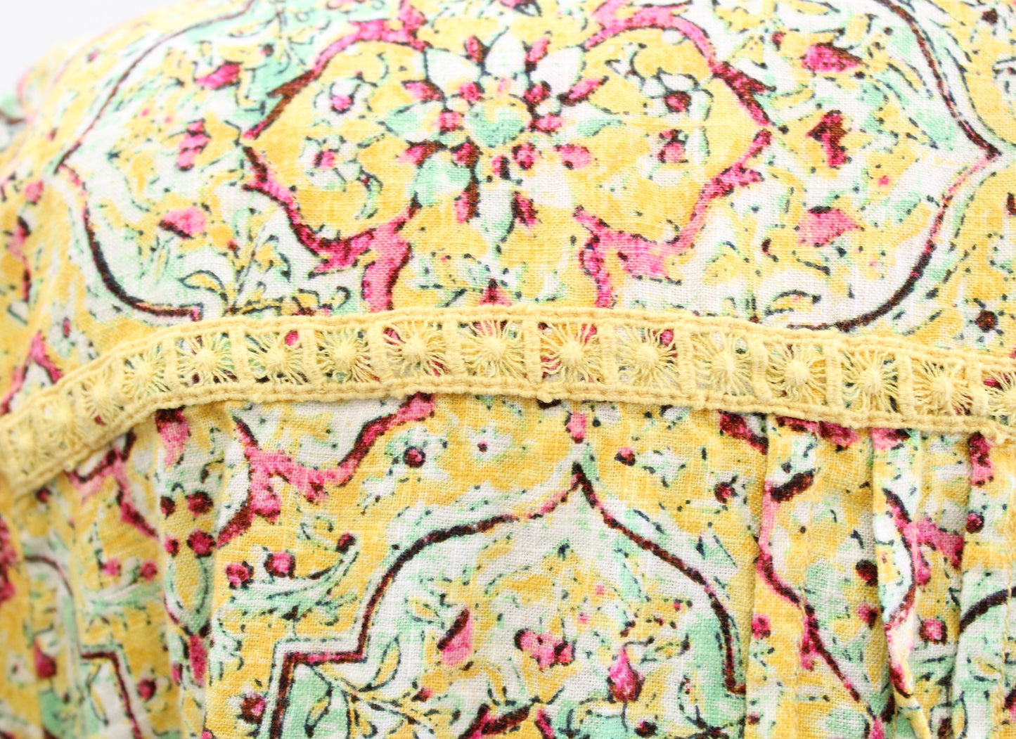 Pilcro Anthropologie Yellow Pintuck Peasant Blouse Top Size S Button Front Lace