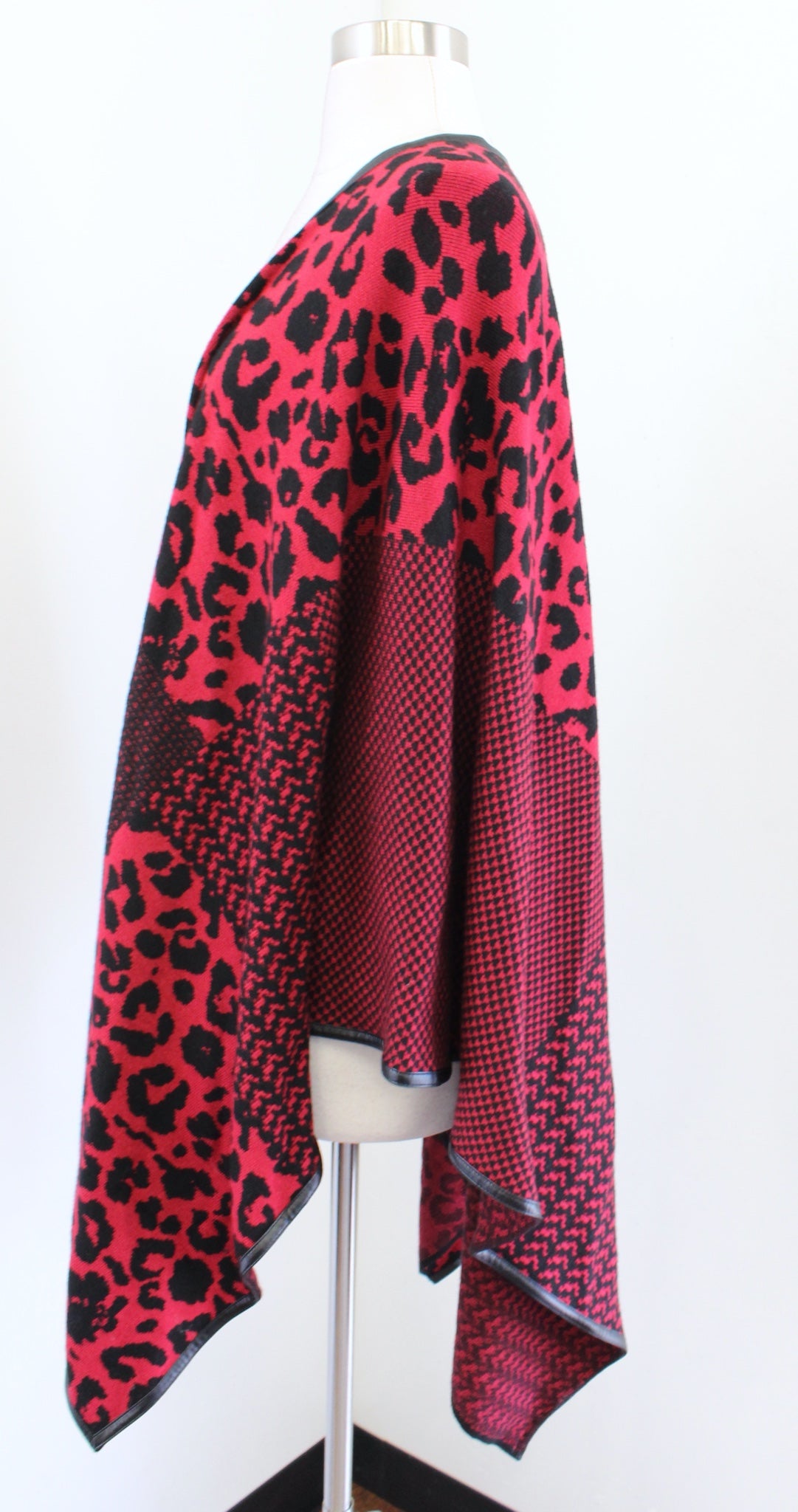 NWT Ming Wang Red Black Leopard Print Knit Hope Wrap Ruana Sweater One Size S M