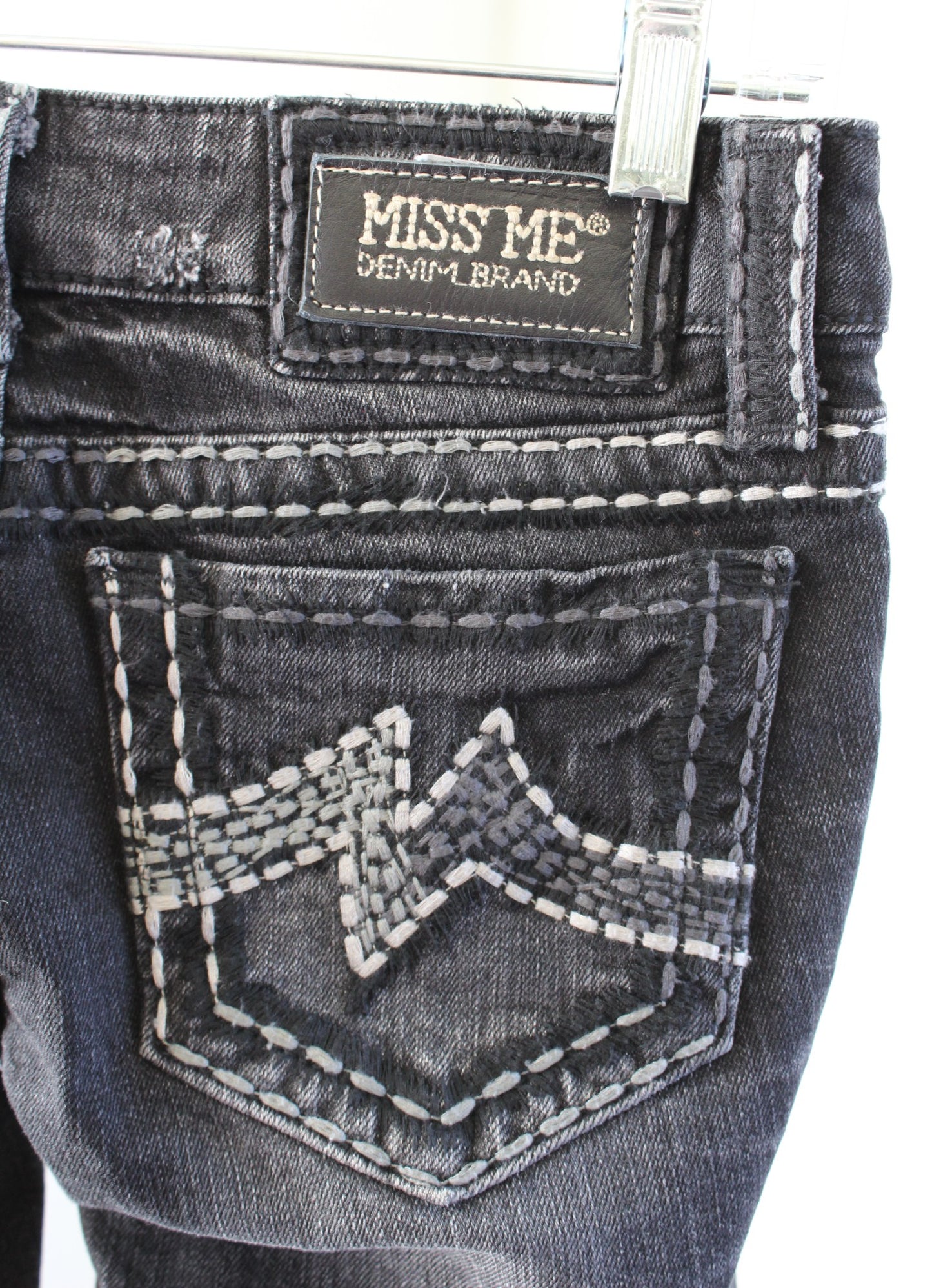 Miss Me Jeans Black Gray Distressed Wash Skinny Jeans Size 26 Embroidered