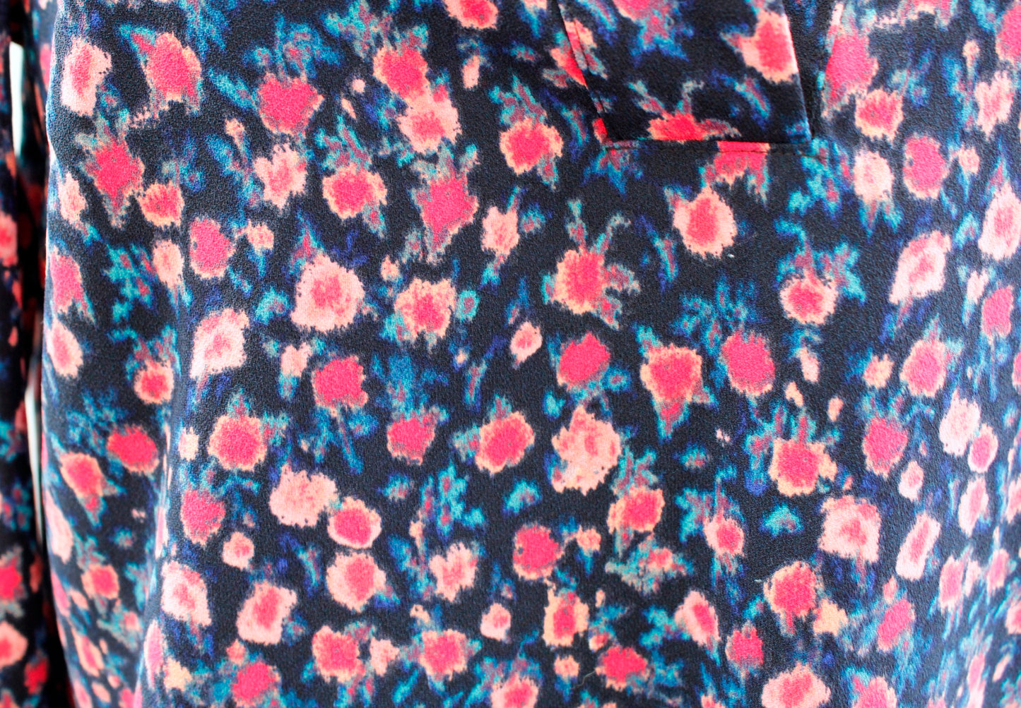 J Crew Open V Neck Crepe Top in Dotted Floral Size S Blue Pink Printed Blouse
