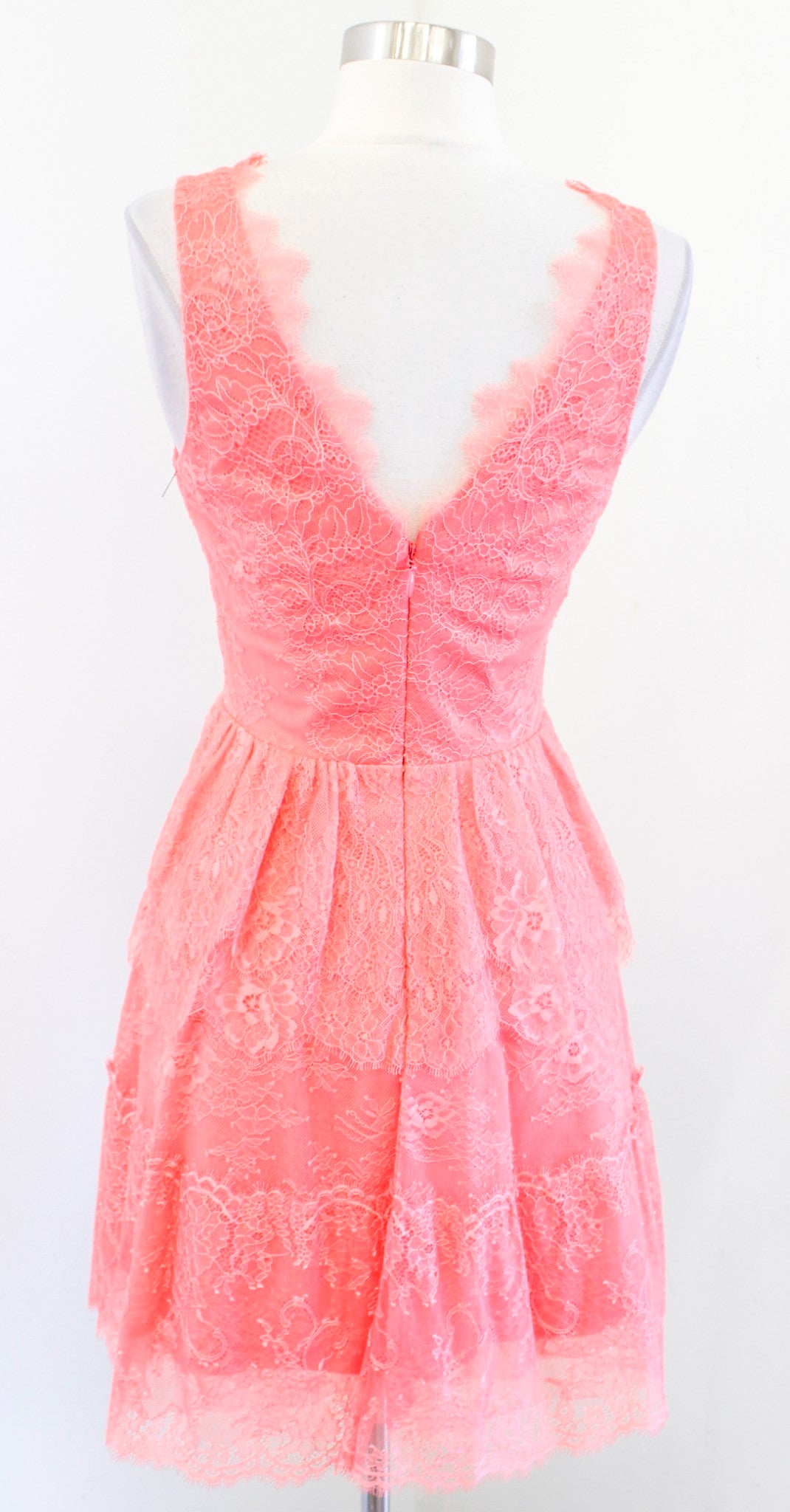 BCBG Max Azria Willa Poppy Coral Lace V Neck Tiered Cocktail Party Dress Size S