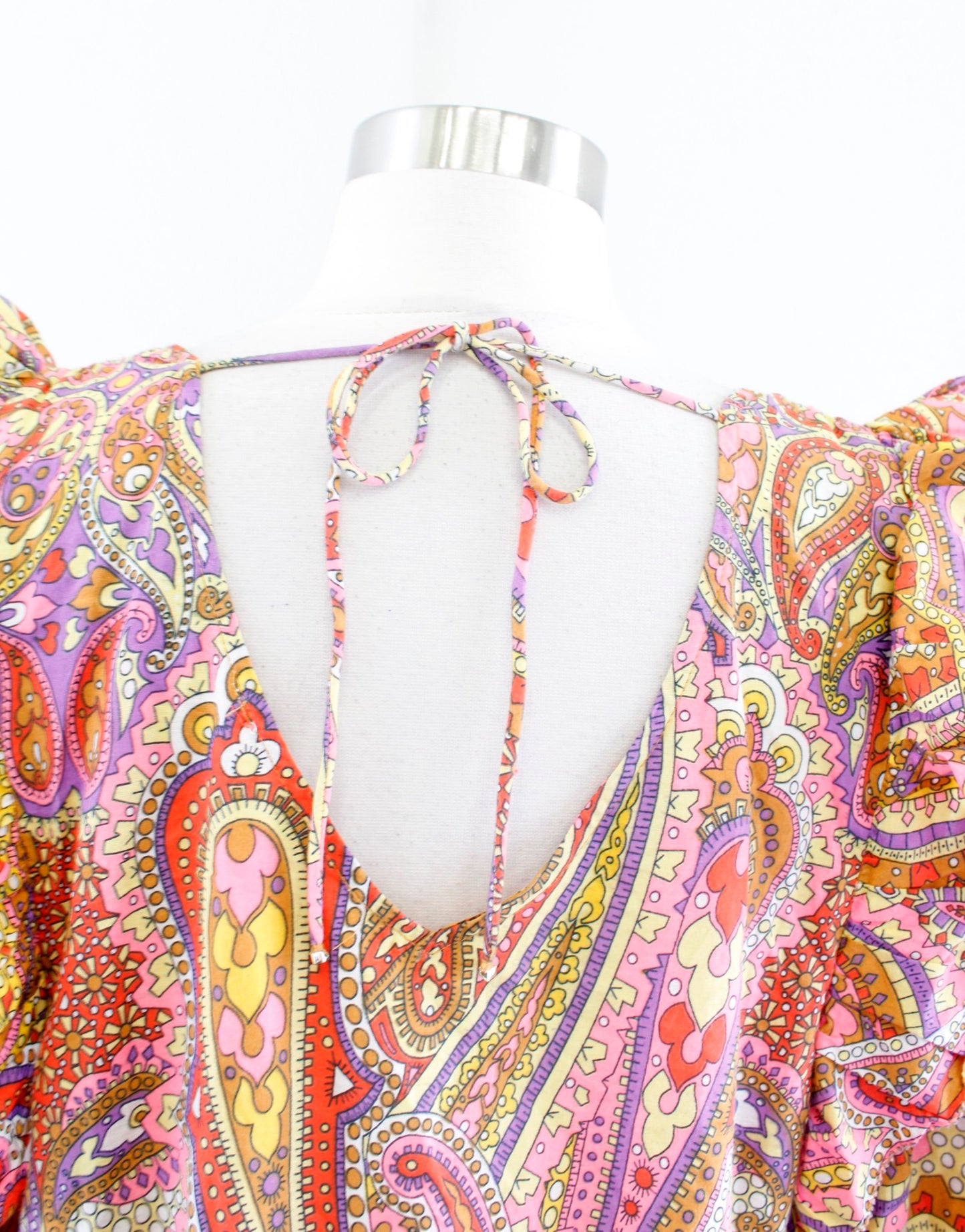 Love the Label Anthropologie Abstract Ruffle Puff Sleeve Paisley Blouse Top Sz M