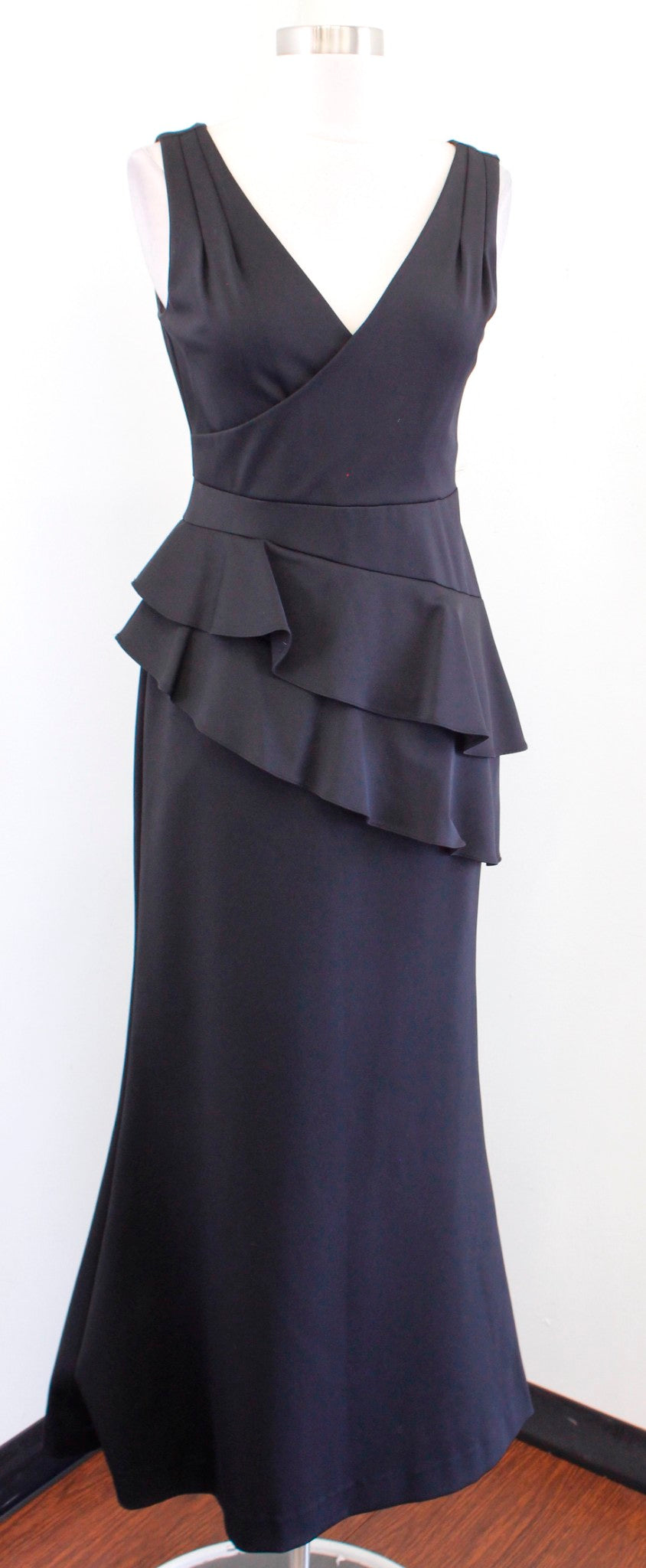 Adrianna Papell Black Scuba Ruffle Layered Peplum Evening Gown Formal –  Queen City Resale