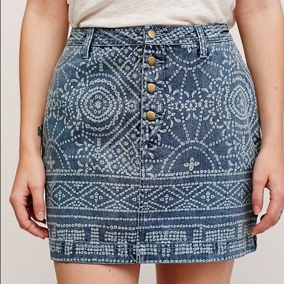 Free People School Daze Denim Jean Tribal Print Button Front Mini Skirt Size 2