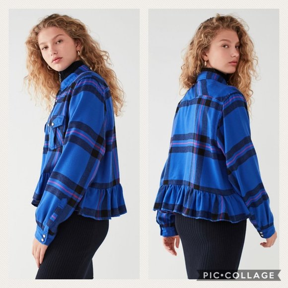 NWT BDG Urban Outfitters Blue Plaid Ruffle Trim Cropped Flannel Shirt Top Size M