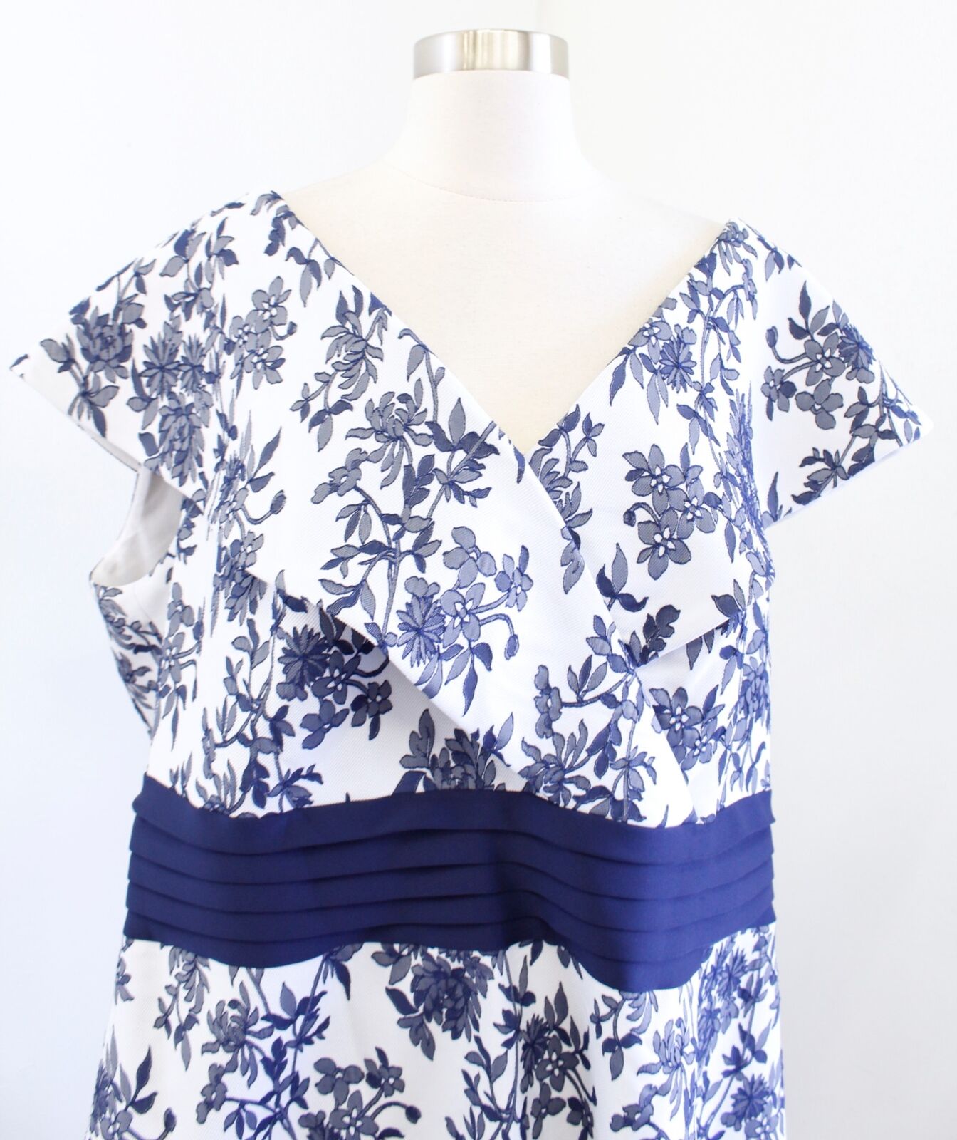 NWT Tadashi Shoji Botan Blue White Floral Cocktail Evening Dress Size 22Q 22