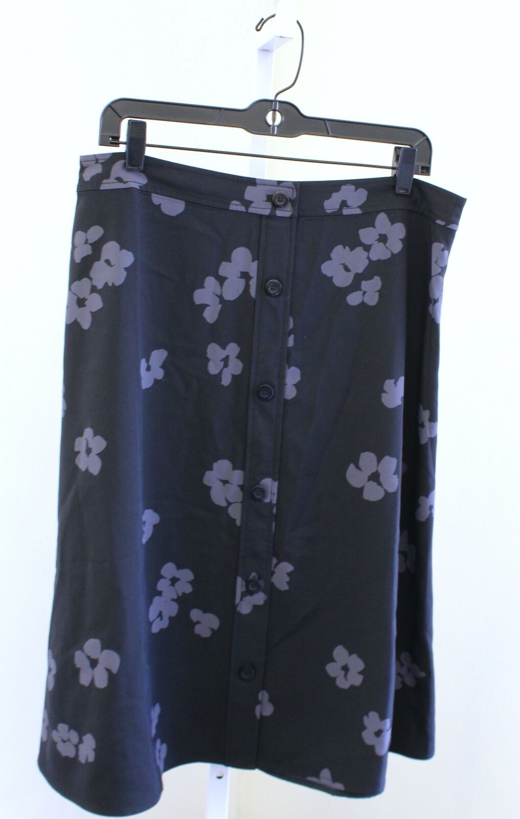 Everlane Black Floral Japanese Goweave Button Front Swing Skirt size 14