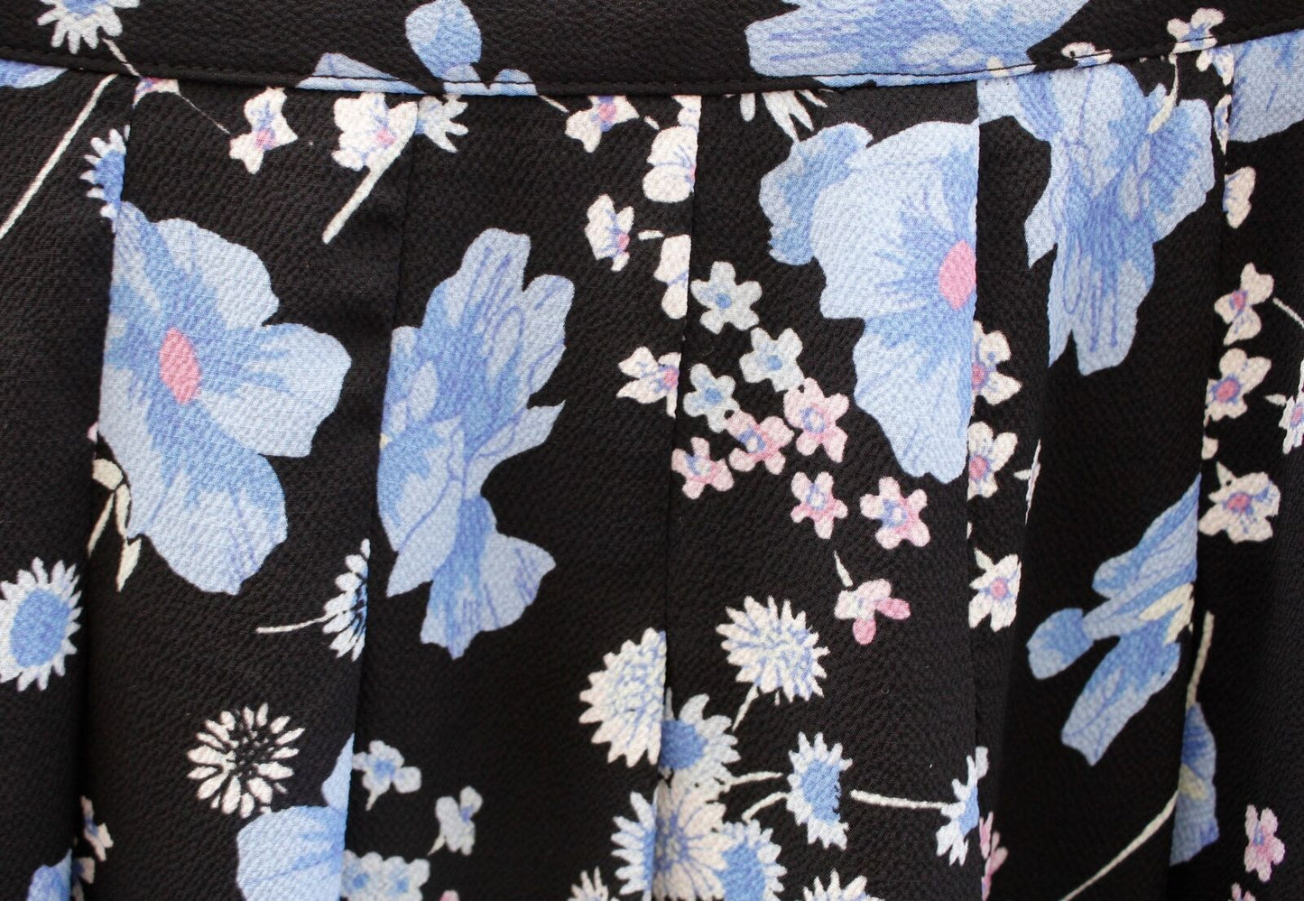 NWT $109 Talbots Pleated Wildflowers Floral Print Midi Skirt Size 14 Black Blue