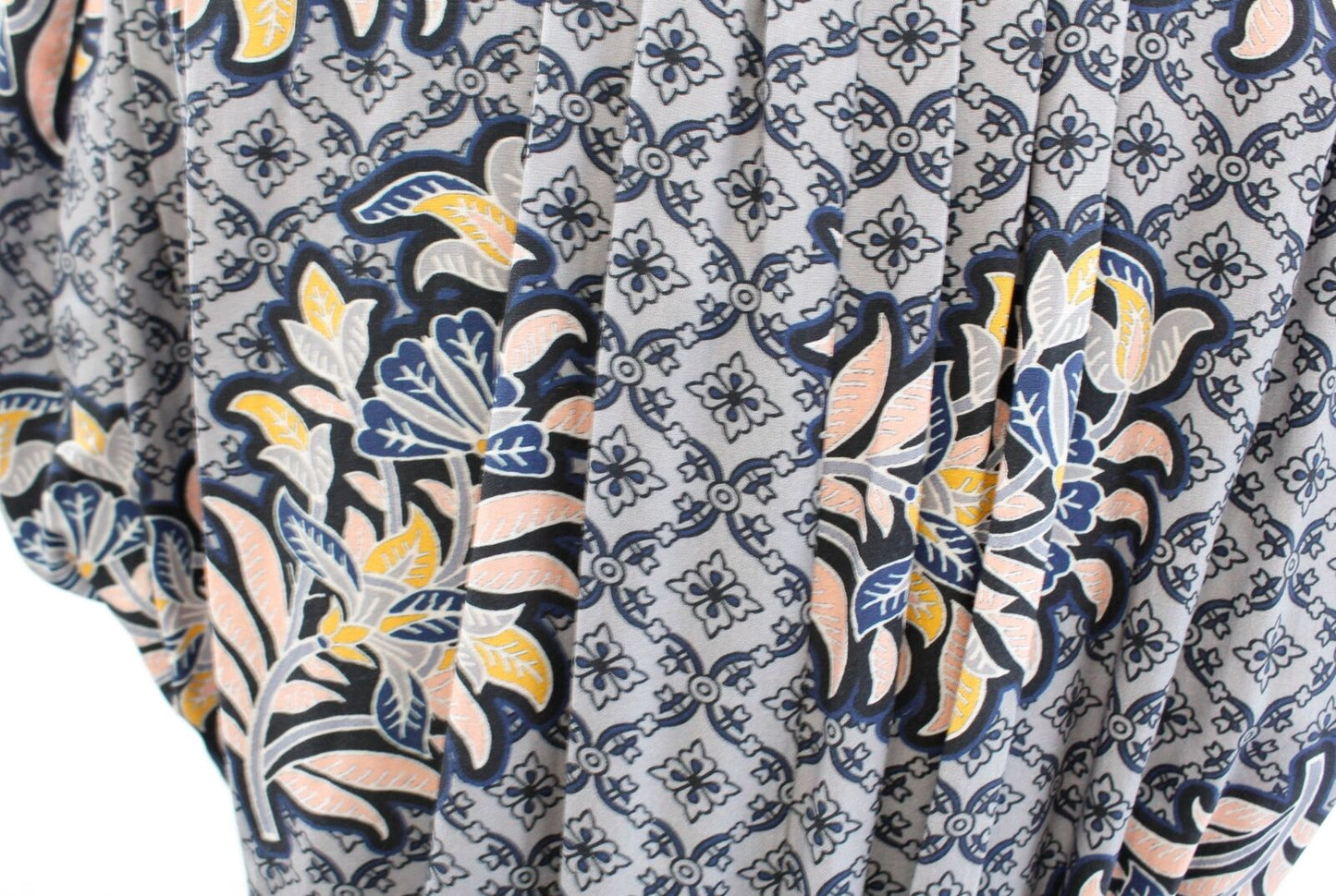 The Odells Gray Floral Print V Neck Tie Waist Shift Dress Size S Geometric