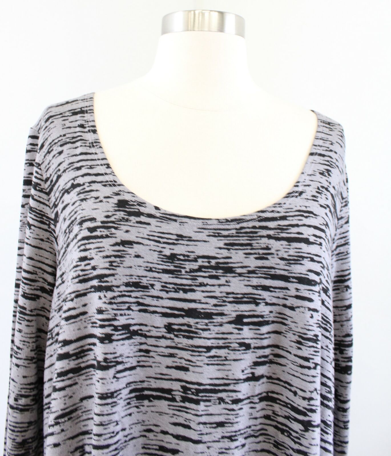 Bryn Walker Gray Black Striped Printed Hi Lo Hem Tunic Top Blouse Size L Long sleeve