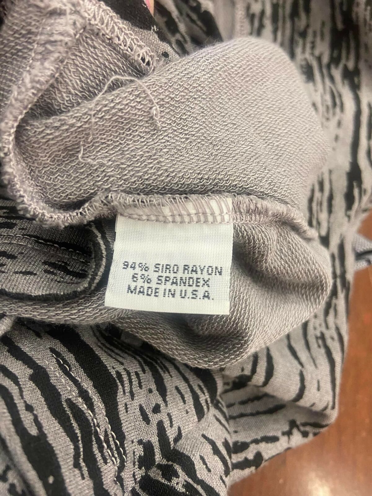 Bryn Walker Gray Black Striped Printed Hi Lo Hem Tunic Top Blouse Size L Long sleeve