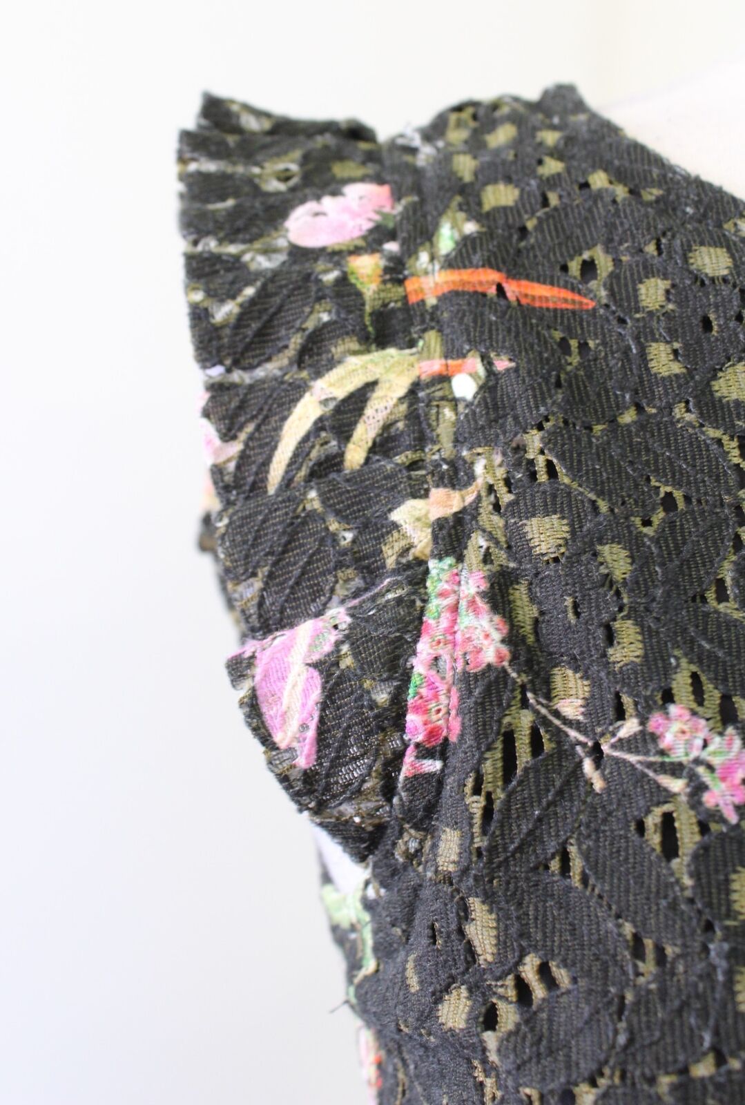 Eri + Ali Anthropologie Navaeh Floral Lace Ruffle Fit and Flare Dress Sz 2 Party