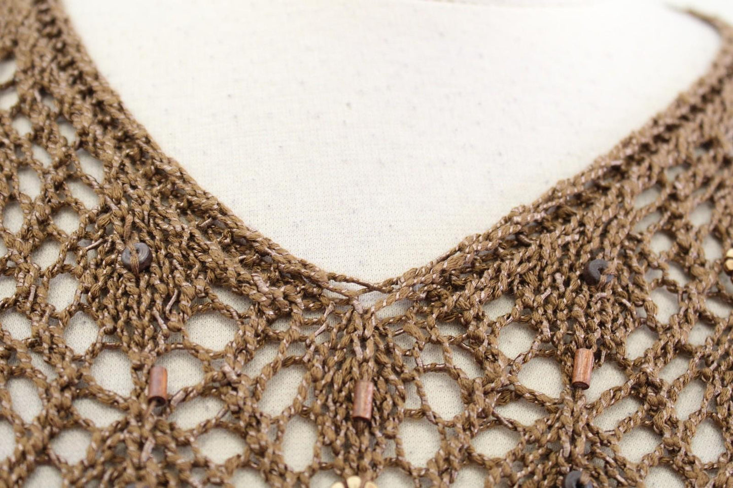 BCBGMAXAZRIA Sweater Womens Medium Brown Beaded Crochet V Neck Knit Pullover Y2k