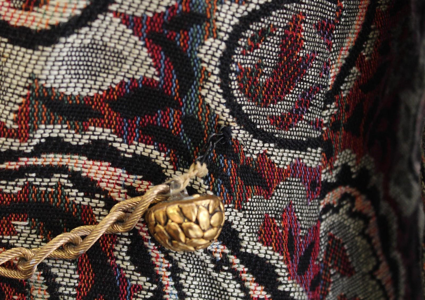 Vtg 60s Paisley Tapestry Coat Womens S ? Multicolor Belted Chain Waist Jacquard