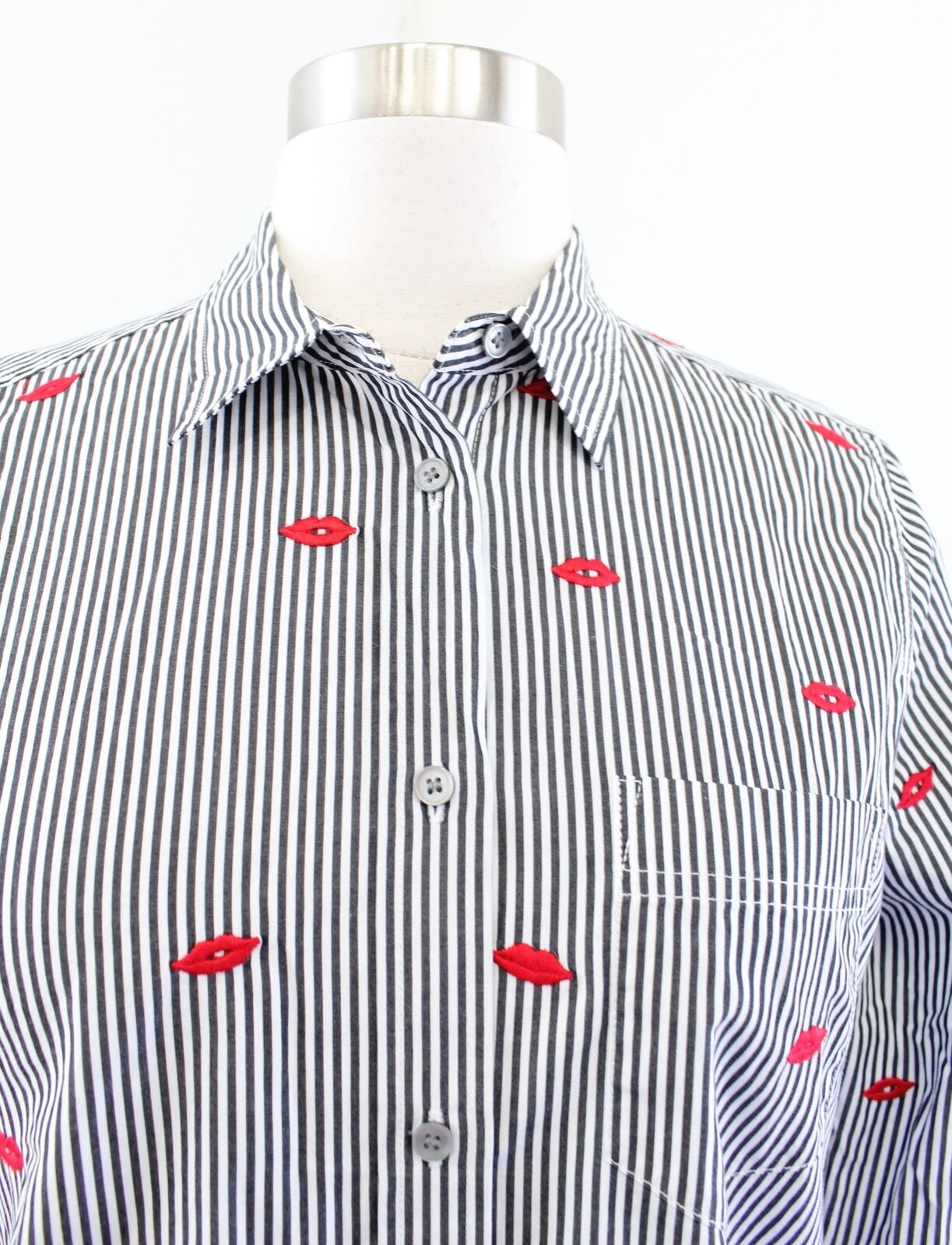 J Crew Gray Striped Classic Boy Shirt in Embroidered Kisses size 4 Red White Long Sleeve