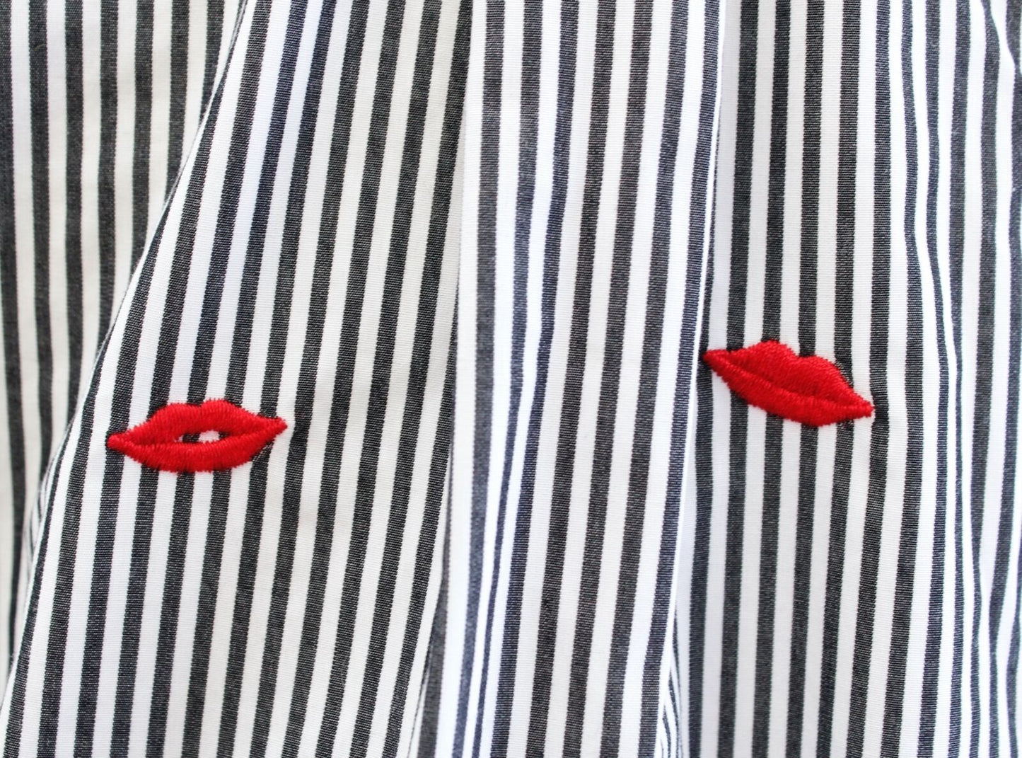 J Crew Gray Striped Classic Boy Shirt in Embroidered Kisses size 4 Red White Long Sleeve