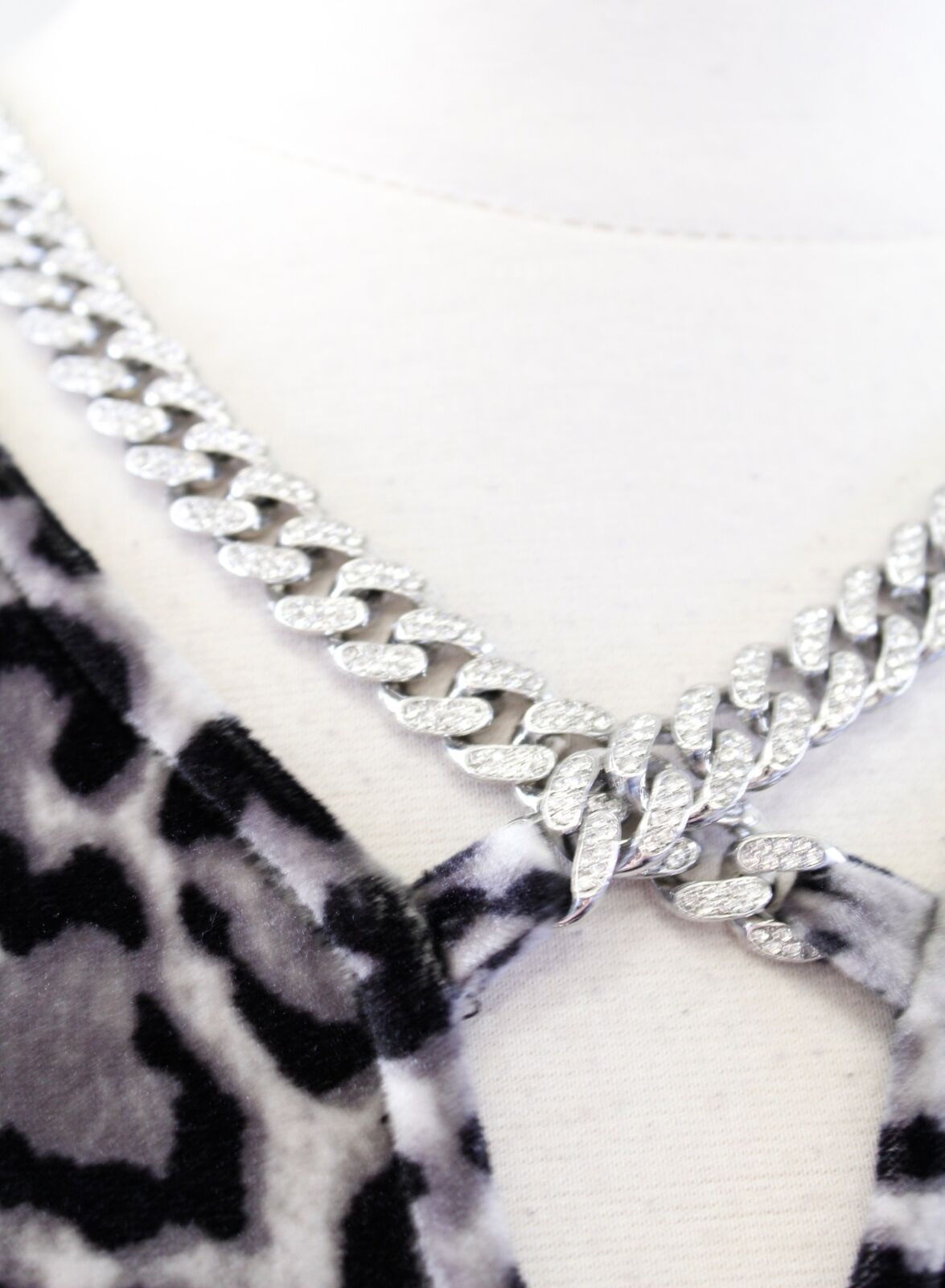 Michael Kors Gray Black Velvet Leopard Print Chain Neck Mini Fitted Dress Sz XS