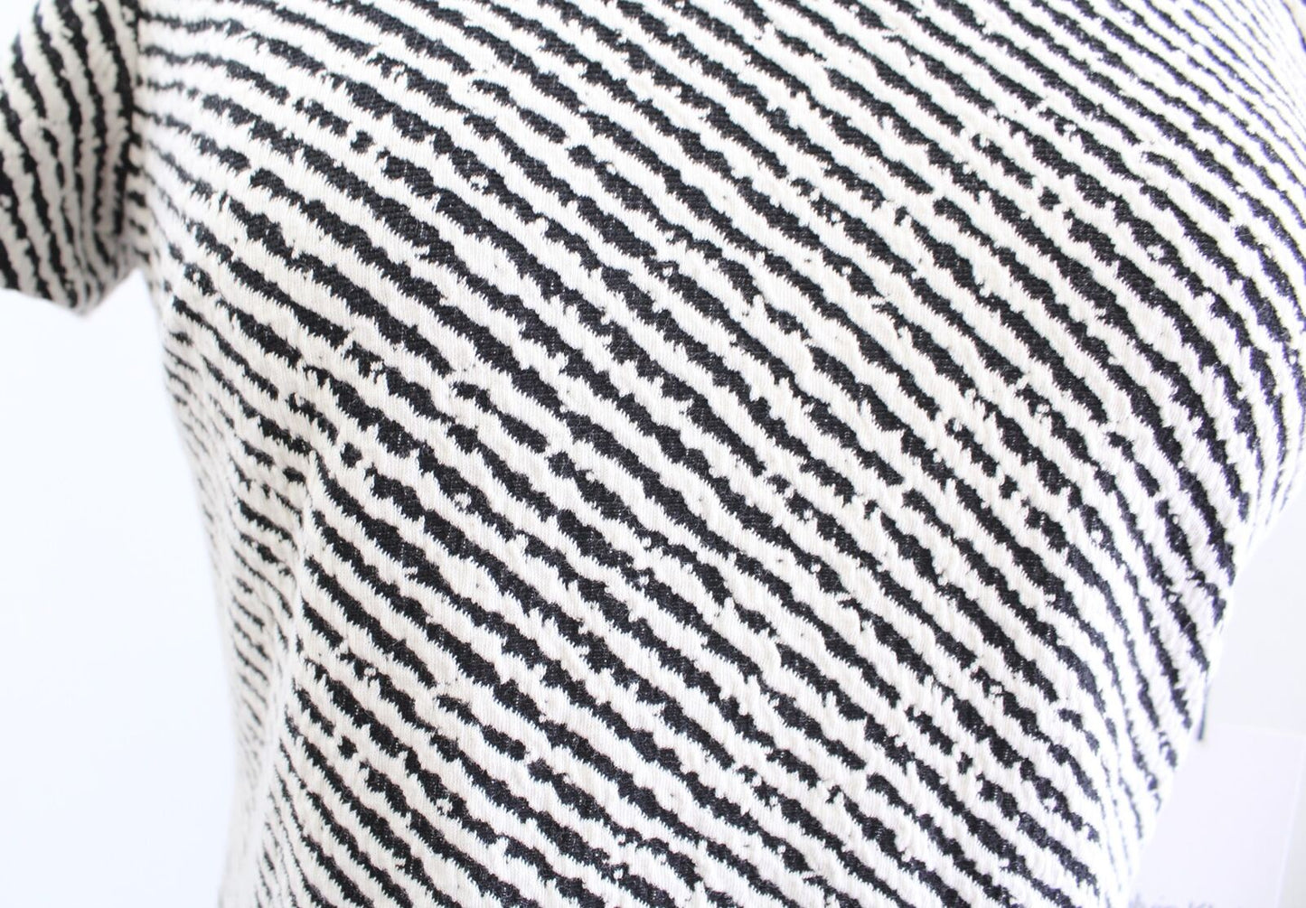 NWT Calvin Klein Black White Striped Knit Short Sleeve Sheath Dress Size 2