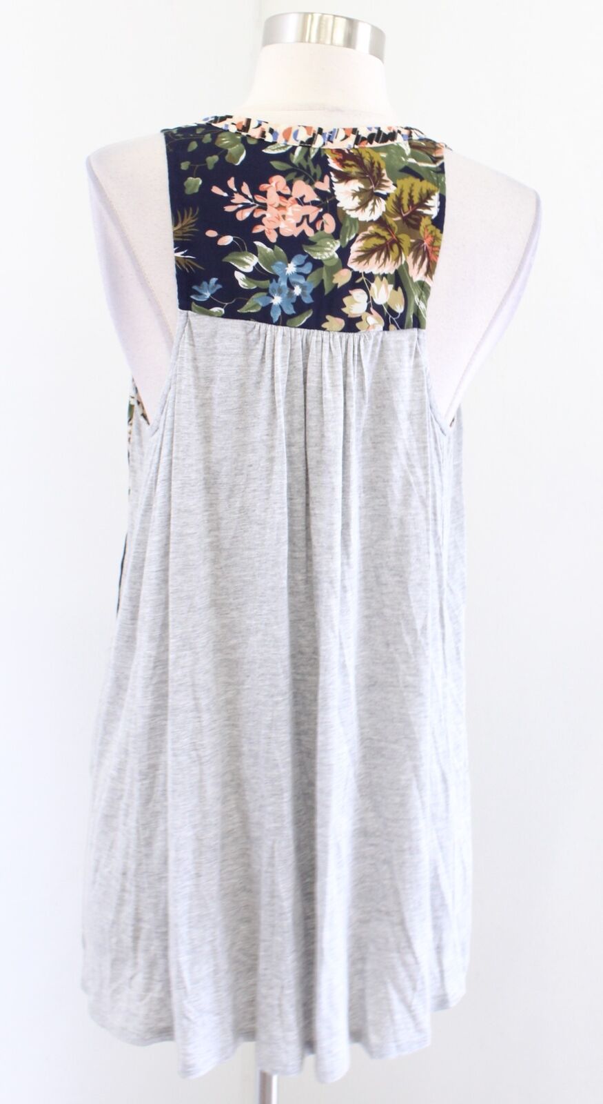 Tiny Anthropologie Zuma Navy Blue Gray Bird Floral Print Tank Top Blouse Size M