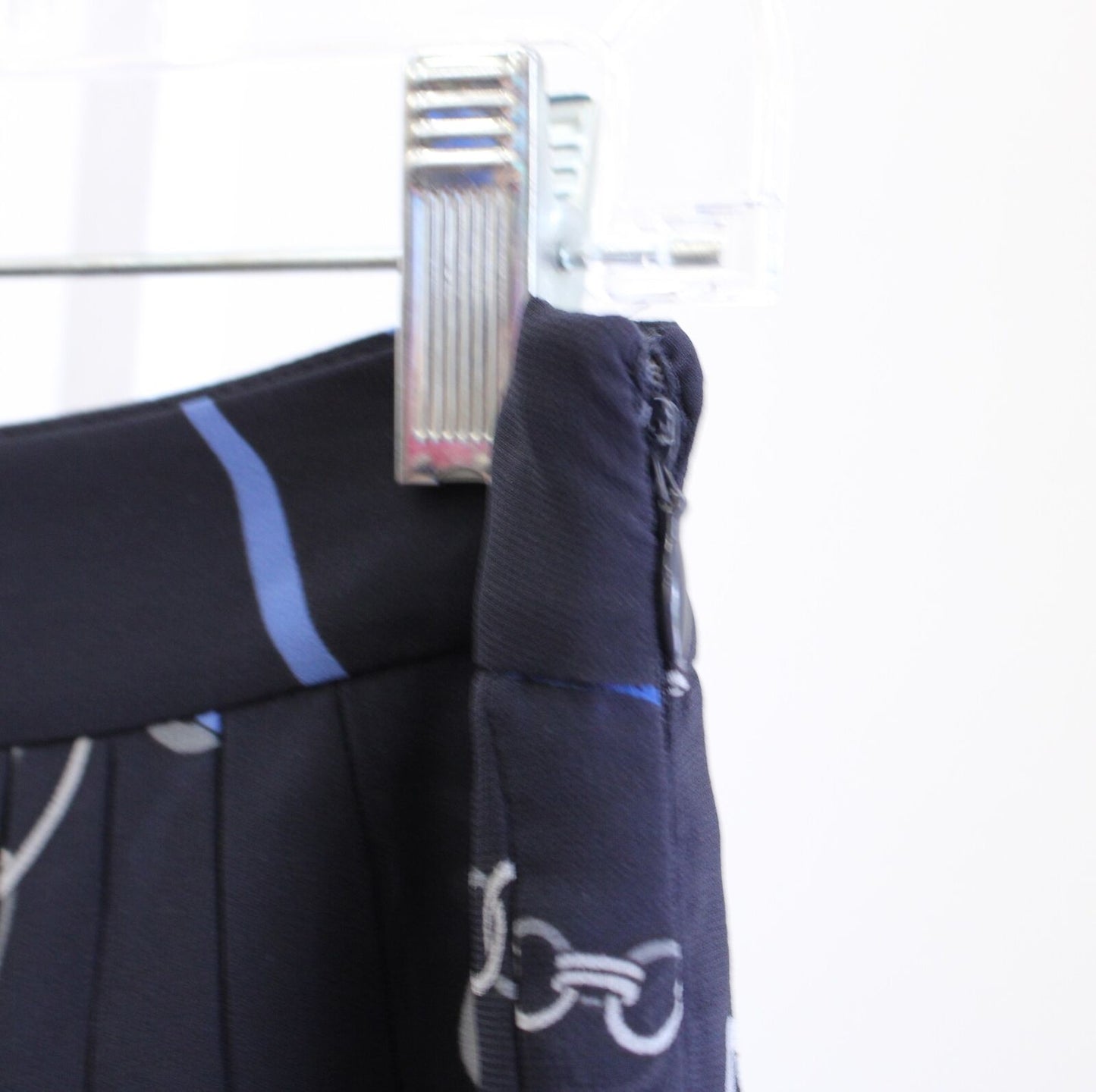 NWT Ann Taylor Navy Blue Chain Ribbon Print Pleated Skirt Size 8 Chainlink