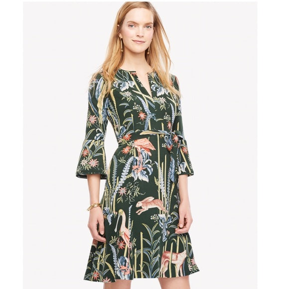 Ann Taylor Reed Garden Fluted Sleeve Animal Floral Print Dress Size 2 Green