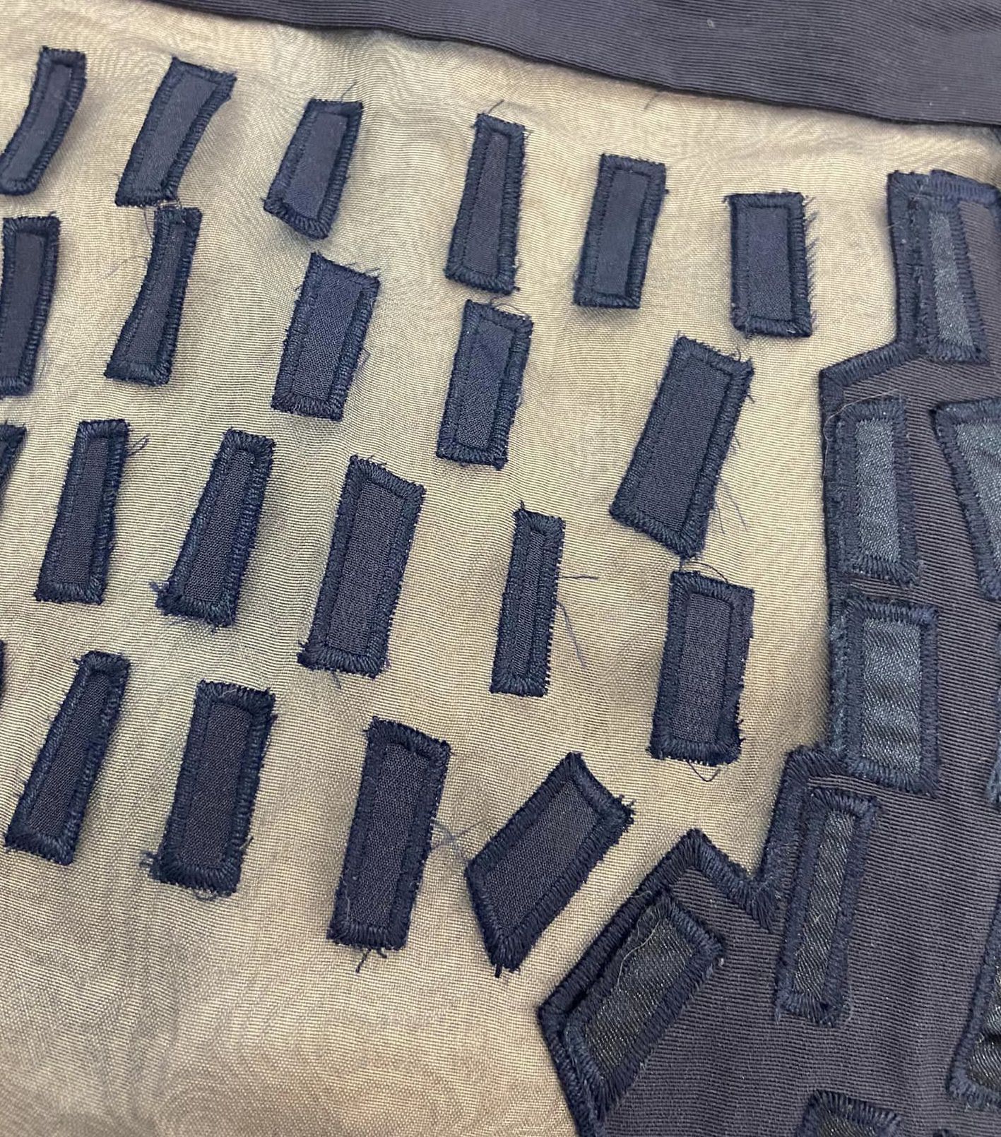 REISS Navy Blue Nude Mesh Illusion Embroidered Sheath Dress Size US 4 Cocktail