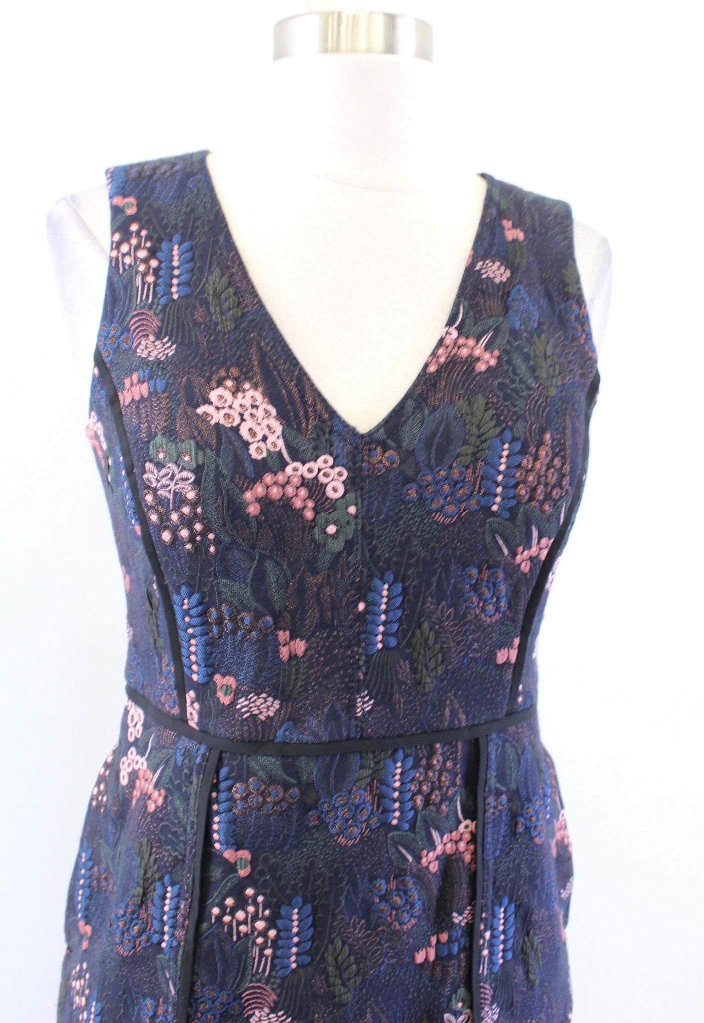Ann Taylor Navy Blue Metallic Floral V Neck Sheath Dress Size 0 Sleeveless