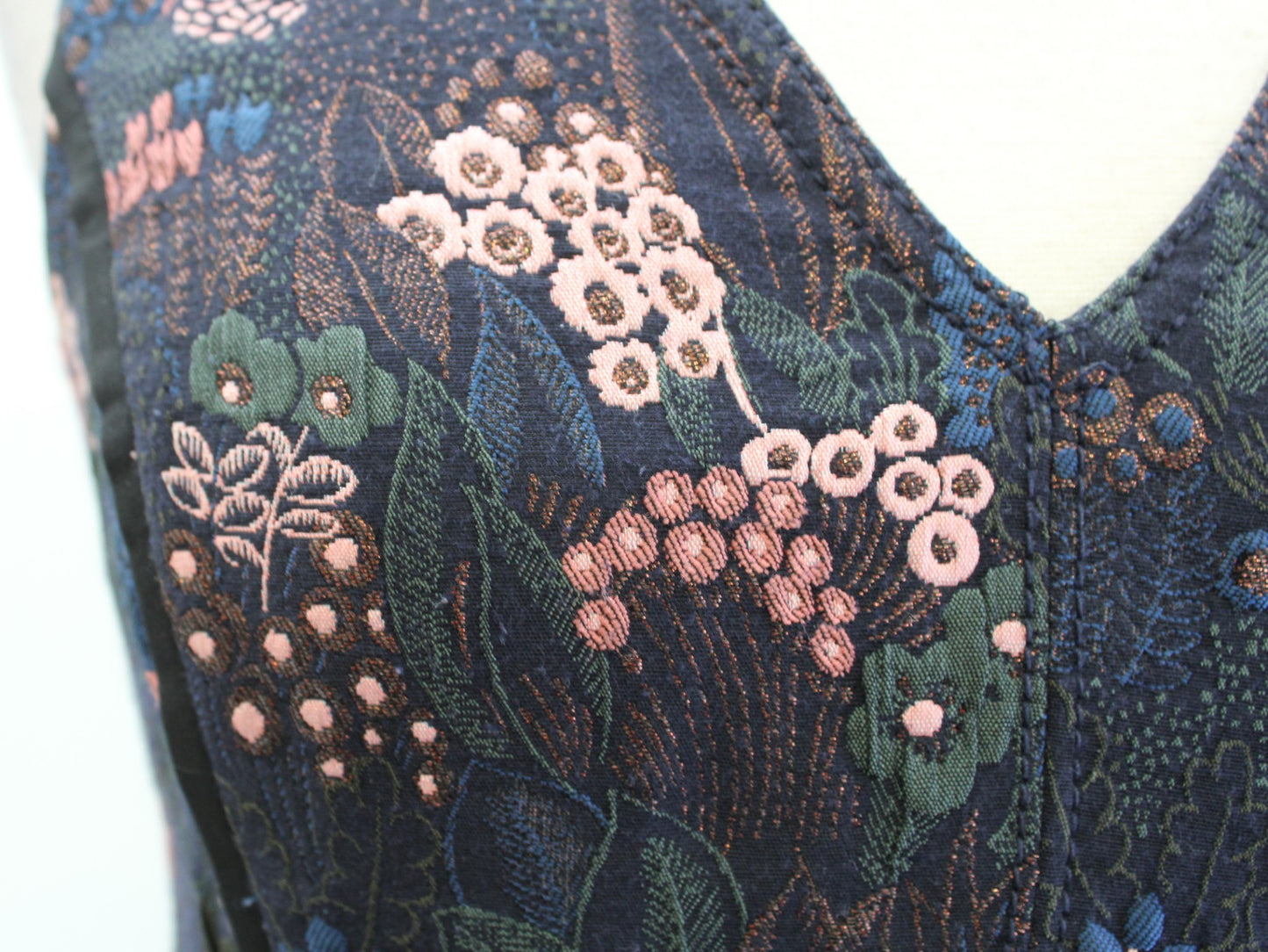 Ann Taylor Navy Blue Metallic Floral V Neck Sheath Dress Size 0 Sleeveless