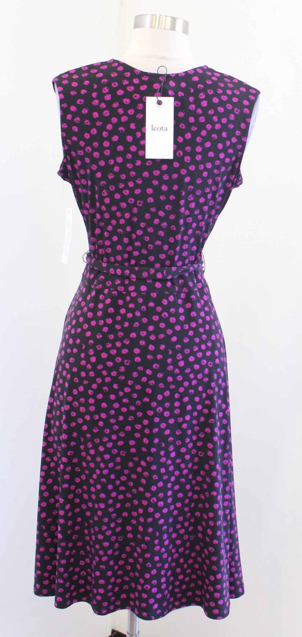 NWT Leota Stitch Fix Black Pink / Purple Spotted Print Jersey Dress Tie Waist M