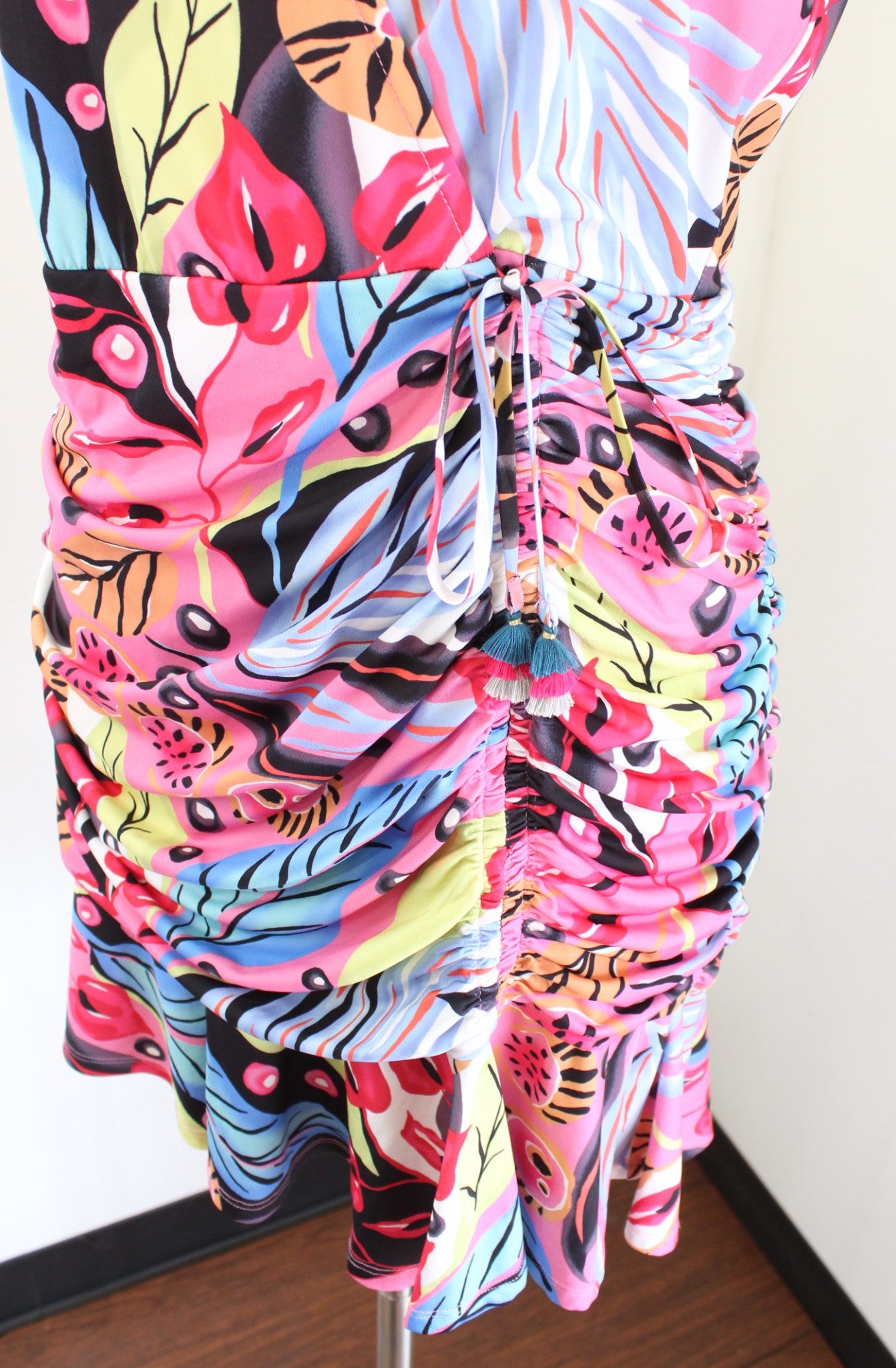 Hale Bob Colorful Floral Print Ruched Ruffle Flounce Hem Dress Size M V Neck