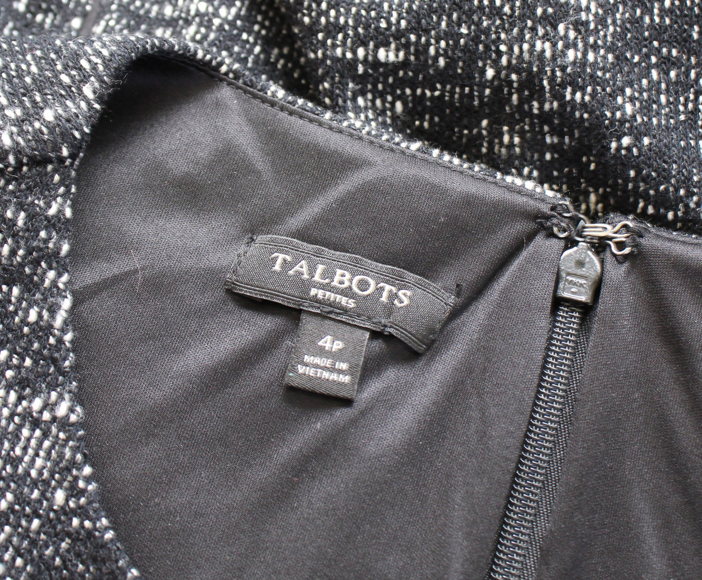 Talbots Berekley Black White Tweed Seamed Fit and Flare Dress Sleeveless Size 4P