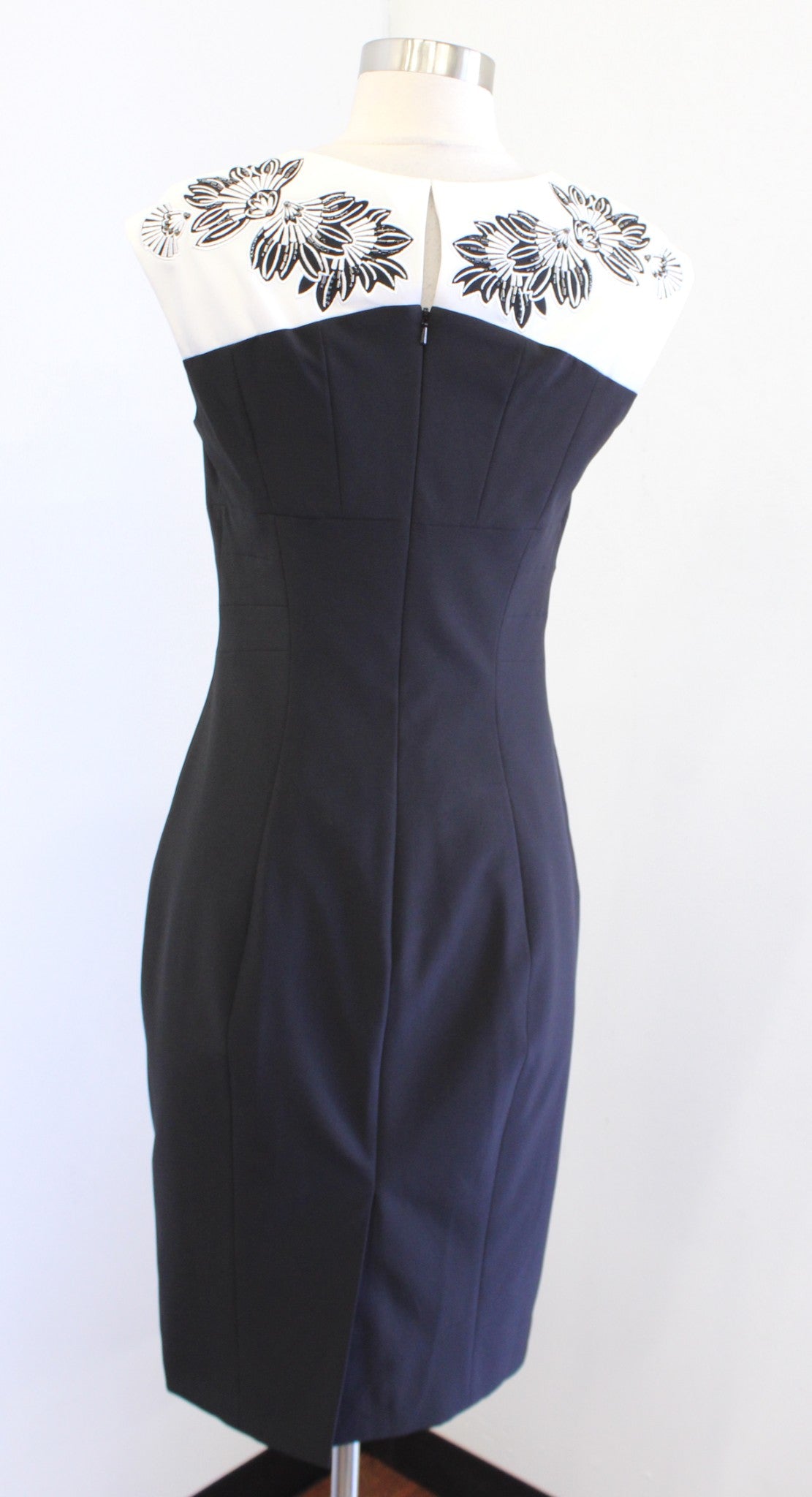 Karen Millen Black White Floral Embroidered Embellished Sheath Dress Size US 6