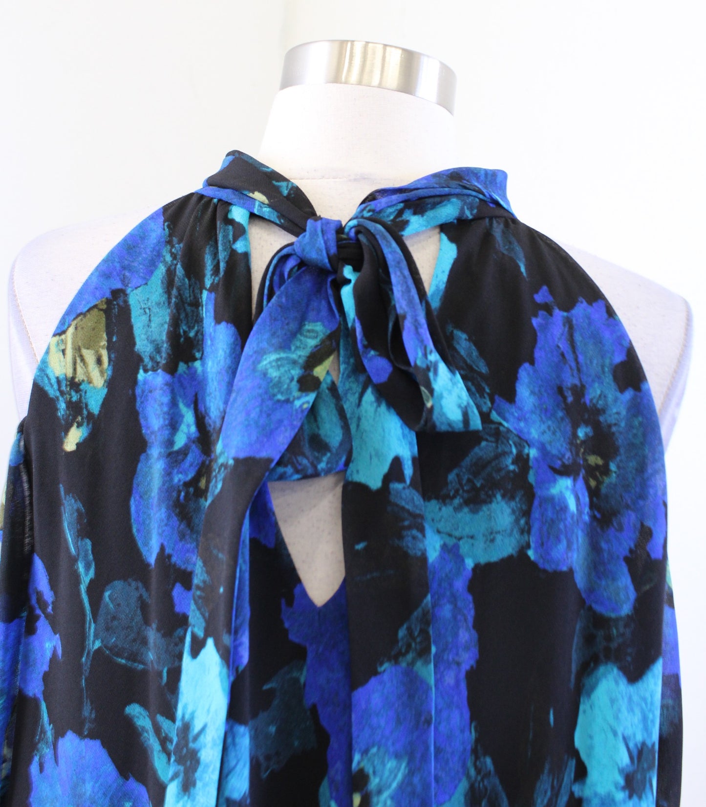 NWT Karl Lagerfeld Black Blue Floral Cold Shoulder Tie Neck Swing Dress Size 2