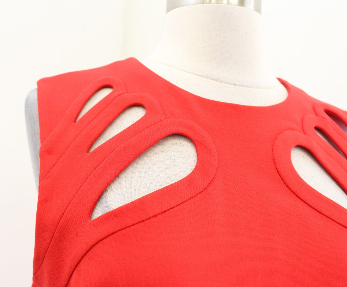 Diane Von Furstenberg Sidra Red Ponte Knit Cutout Neckline Sheath Dress Size 10