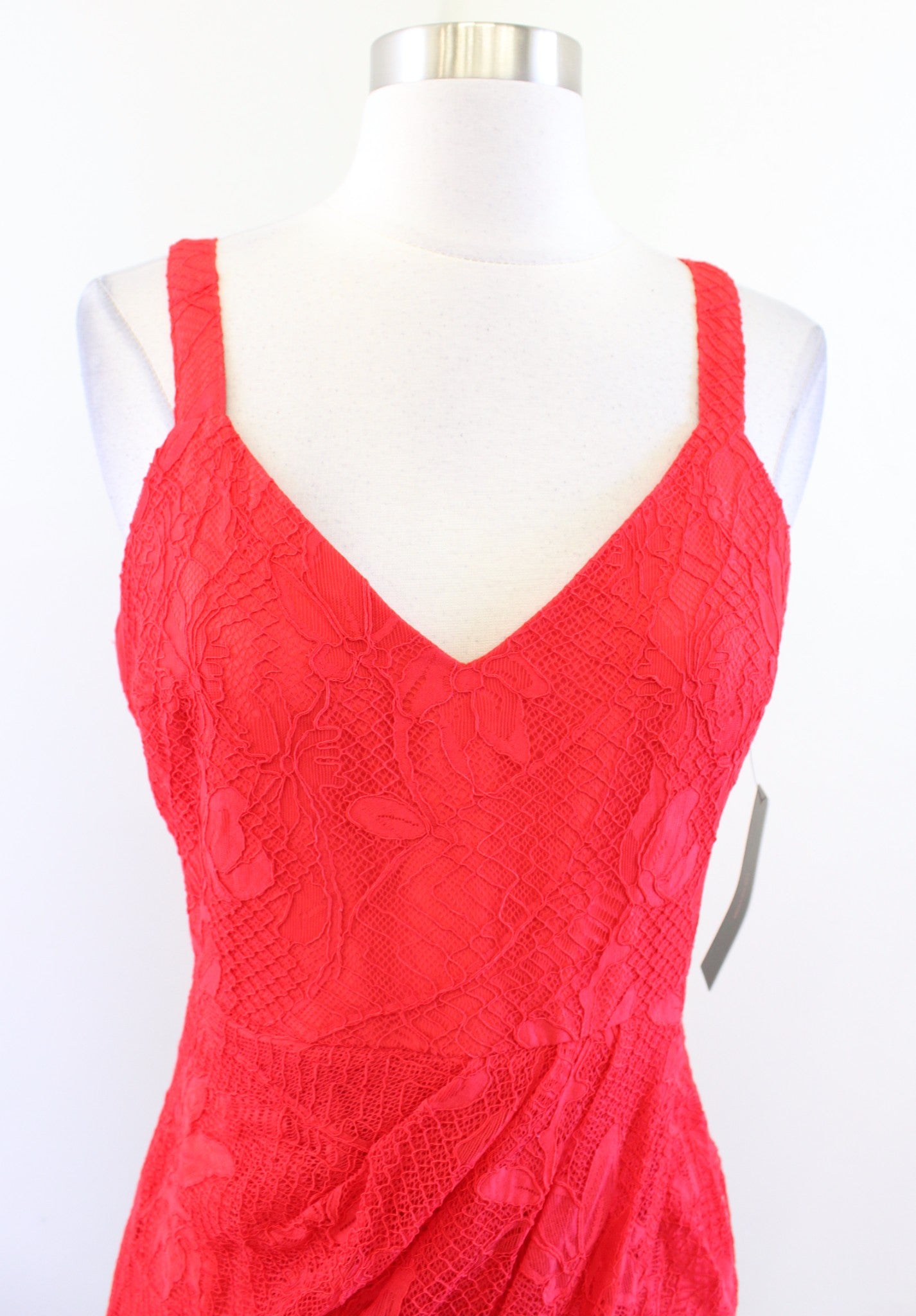 NWT Lulus Meg Red Lace Tulip Hem Cocktail Party Dress Size S V Neck Hi Lo