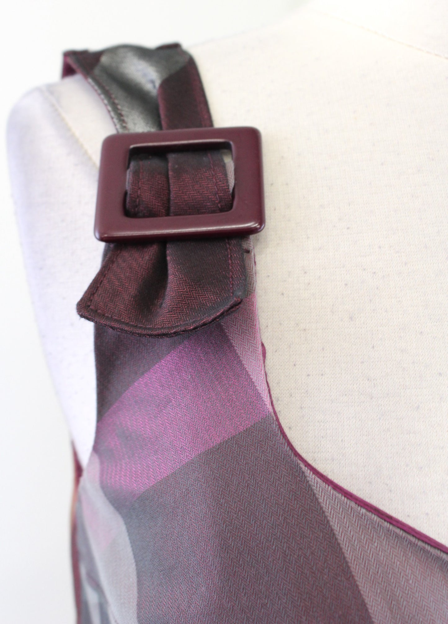 Yoana Baraschi Anthropologie Burgundy Plaid Buckle Accent Sheath Dress Size 4