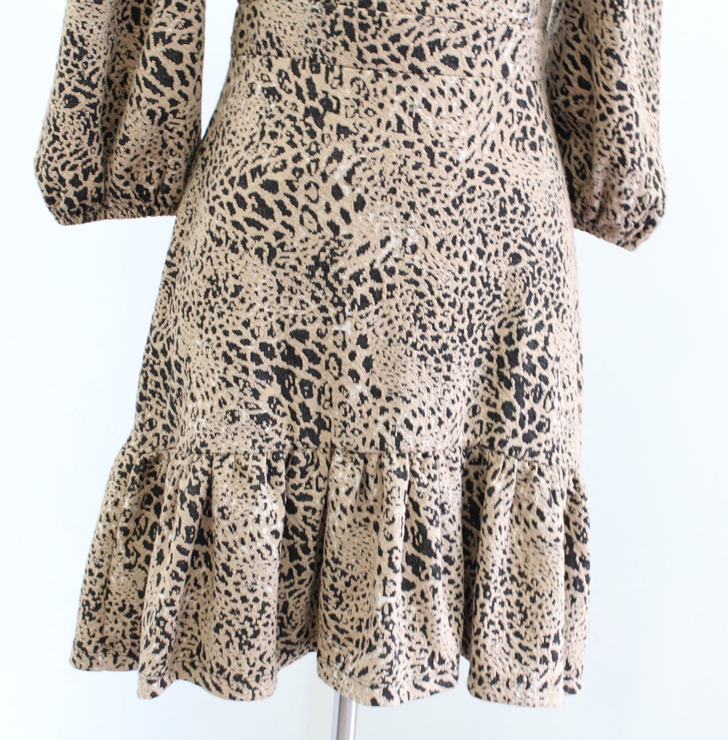 Maeve Anthropologie Leopard Print Knit Bow Cutout Back Mini Flounce Dress Size 4