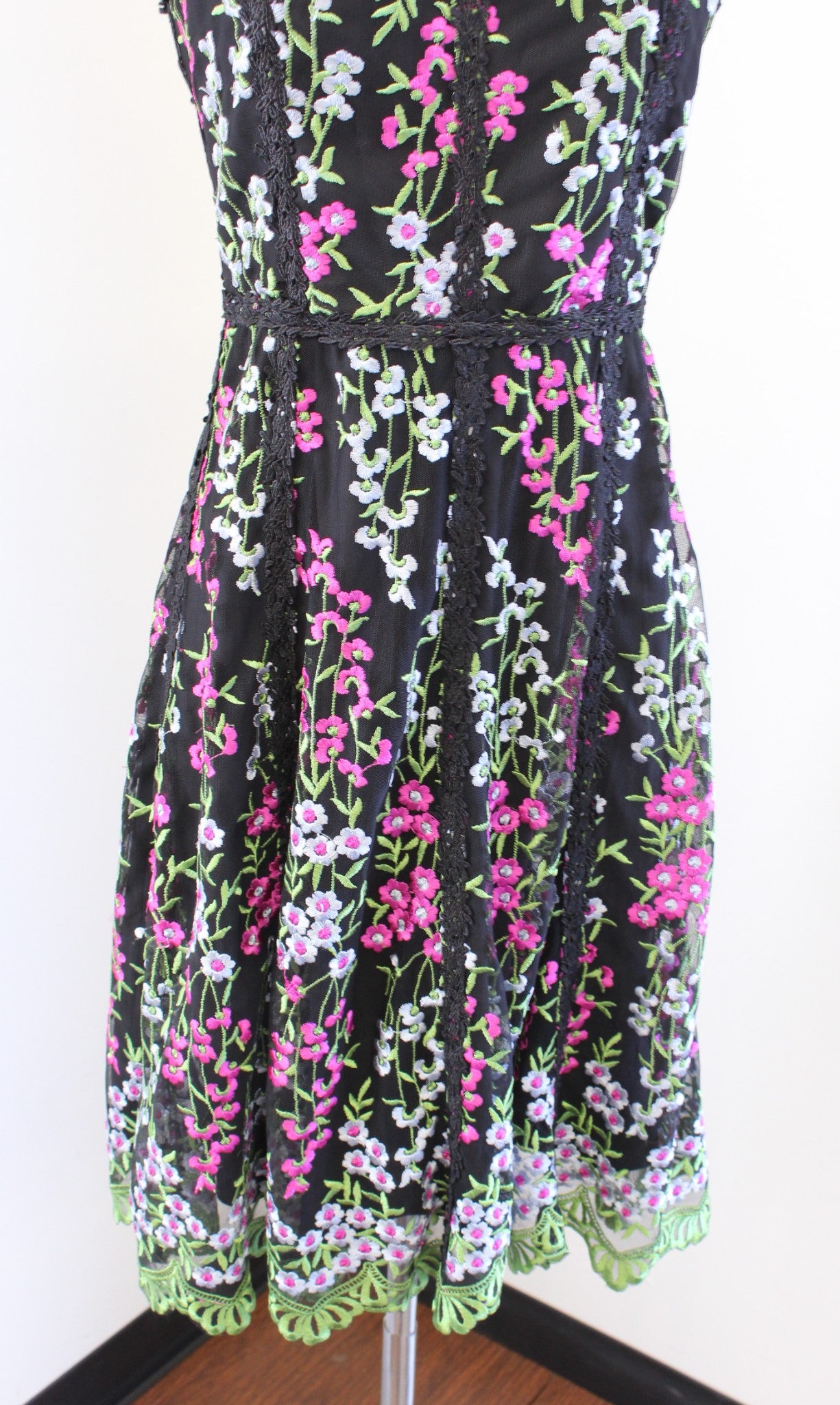 Parker Black Black Mesh Floral Embroidered A Line Dress Sz 2 Cocktail Party Pink