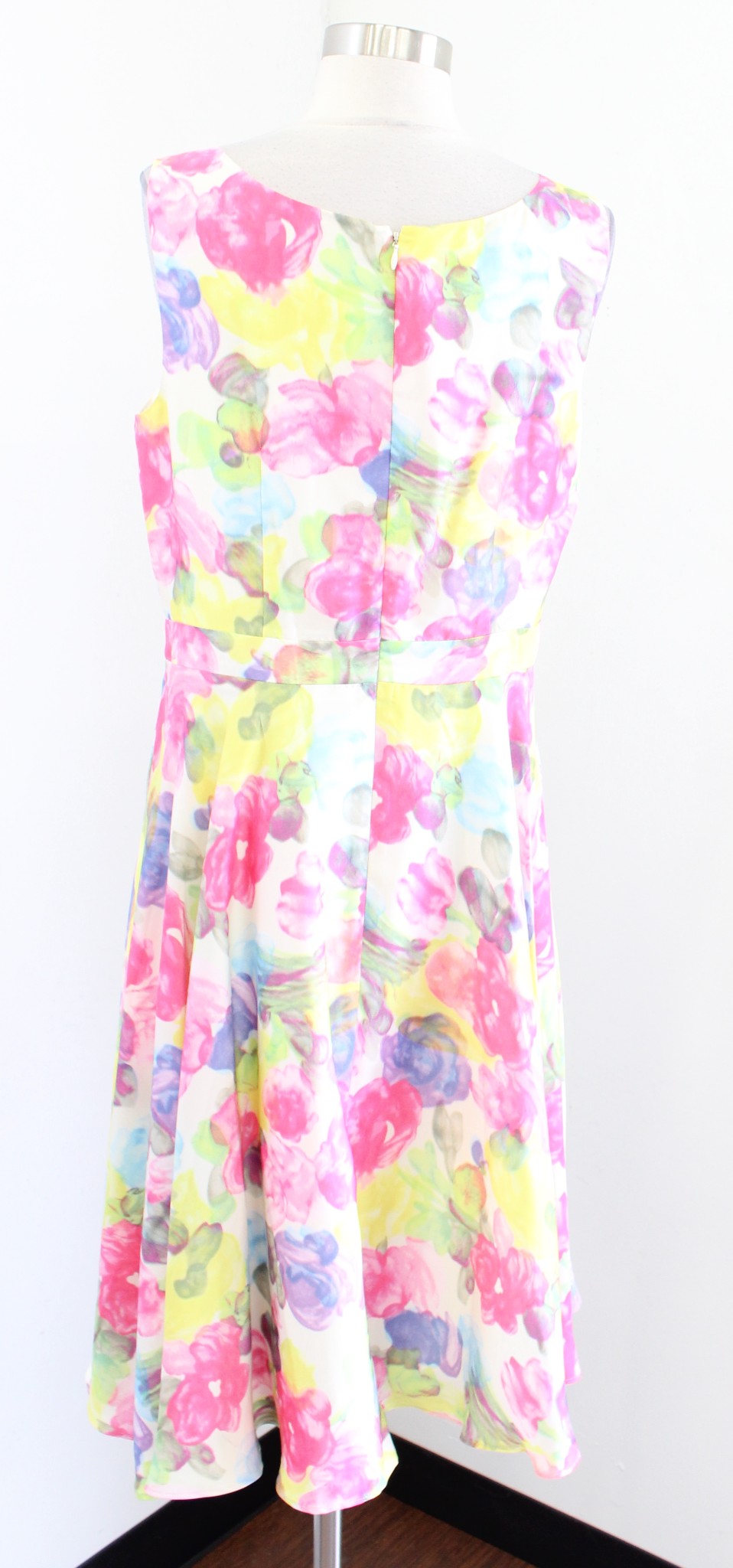 Talbots Womens Floral Watercolor A Line Fit and Flare Dress Sz 10 Colorful Pink