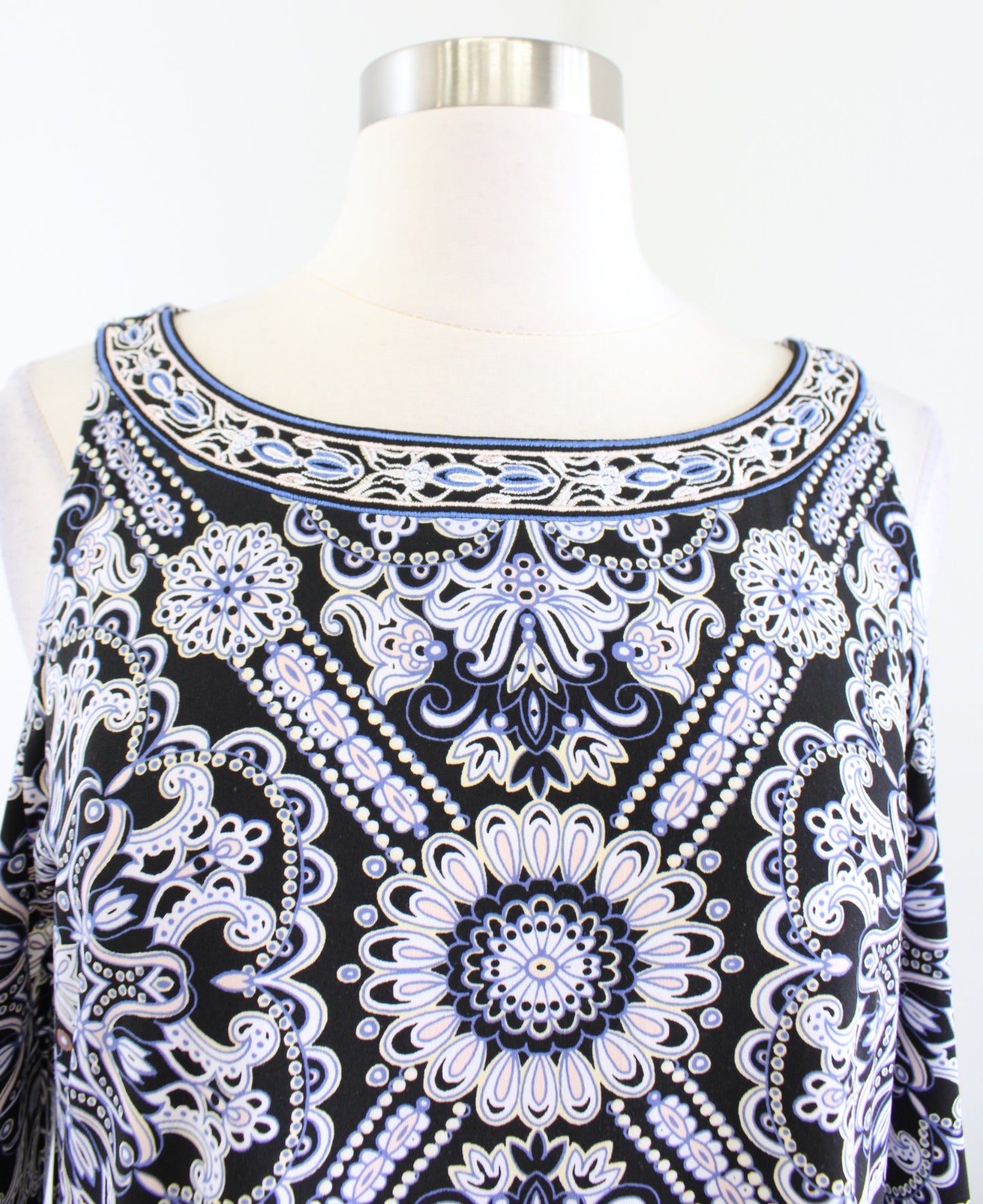 White House Black Market Blue Geometric Print Cold Shoulder Tunic Top Blouse M
