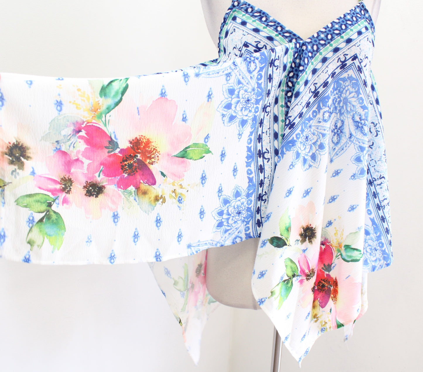 Aratta Silent Journey Floral Handkerchief Asymmetrical Hem Tank Top Blouse Sz XS