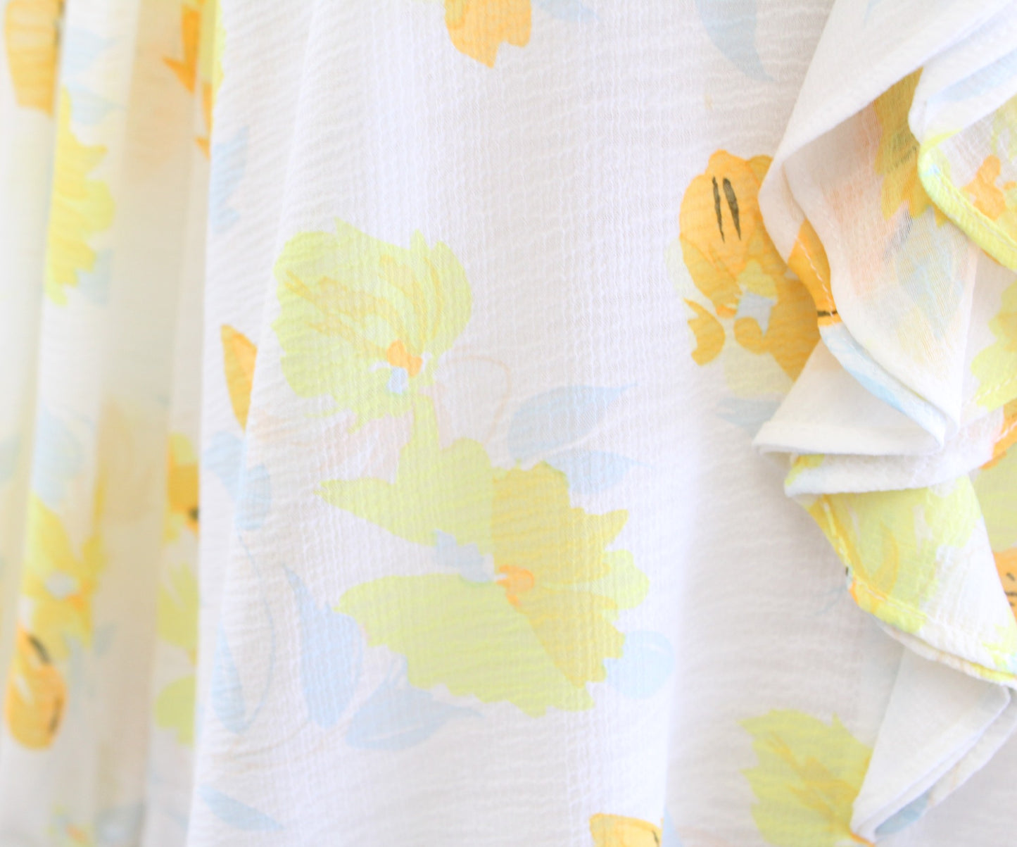 Maeve Anthropologie Daffodil Floral Print Ruffle Top Blouse V Neck Size 6 Yellow